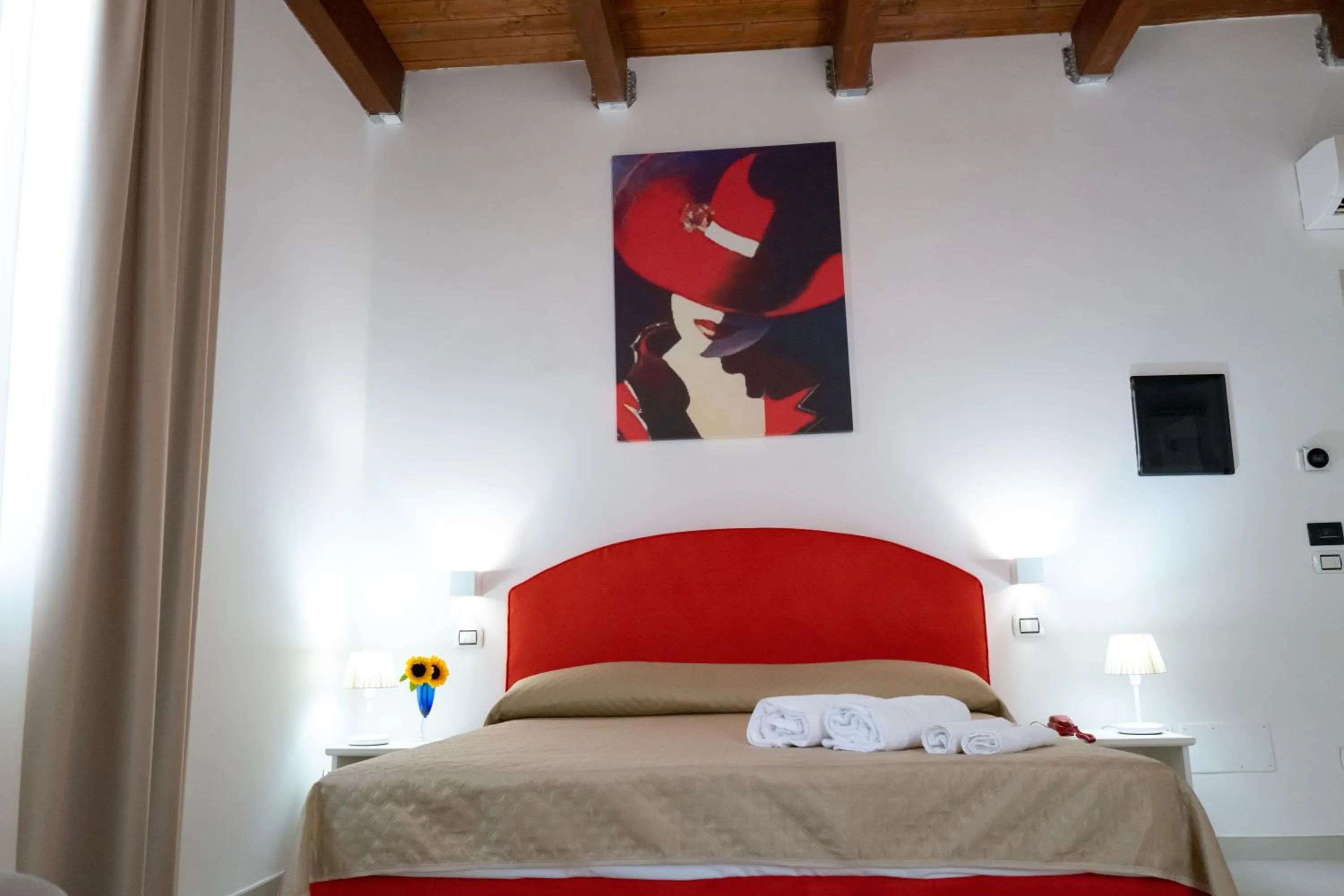 Superior Quadruple Room in Stellaris