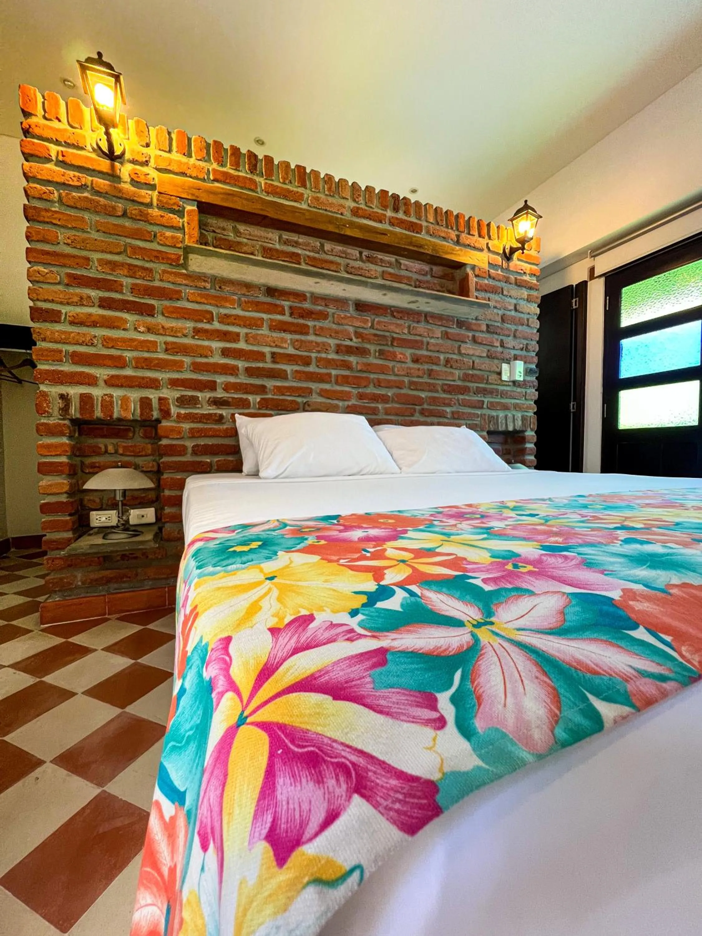Bed in The Orange House Santa Marta