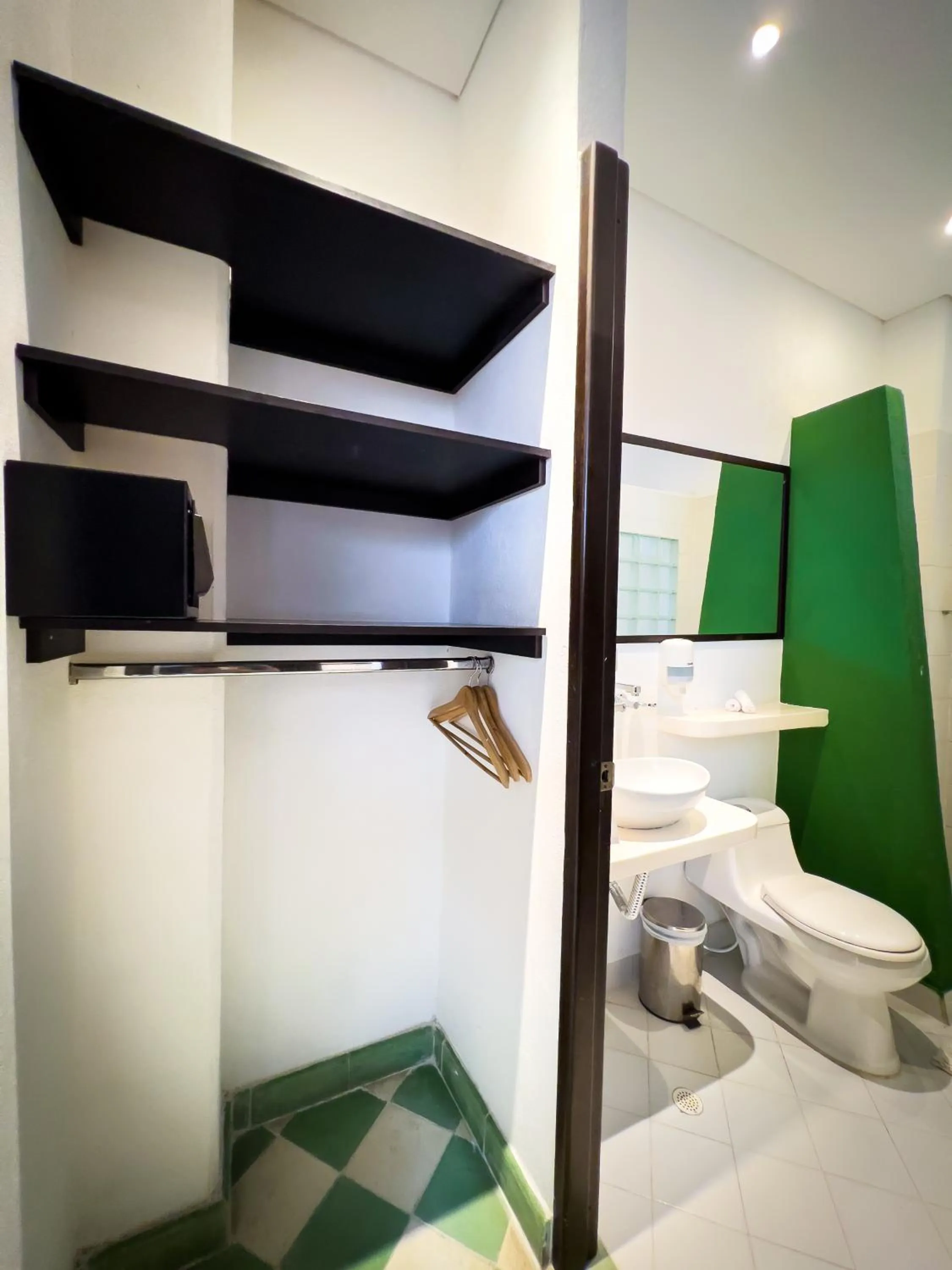 Toilet in The Orange House Santa Marta