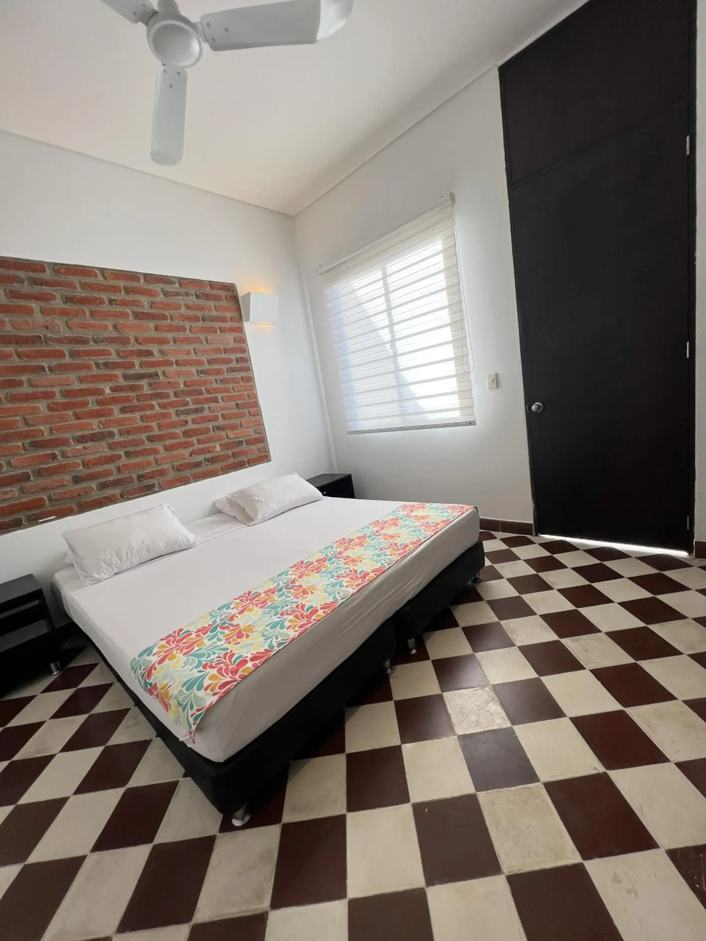 Deluxe Room in The Orange House Santa Marta Deluxe Room in The Orange House Santa Marta