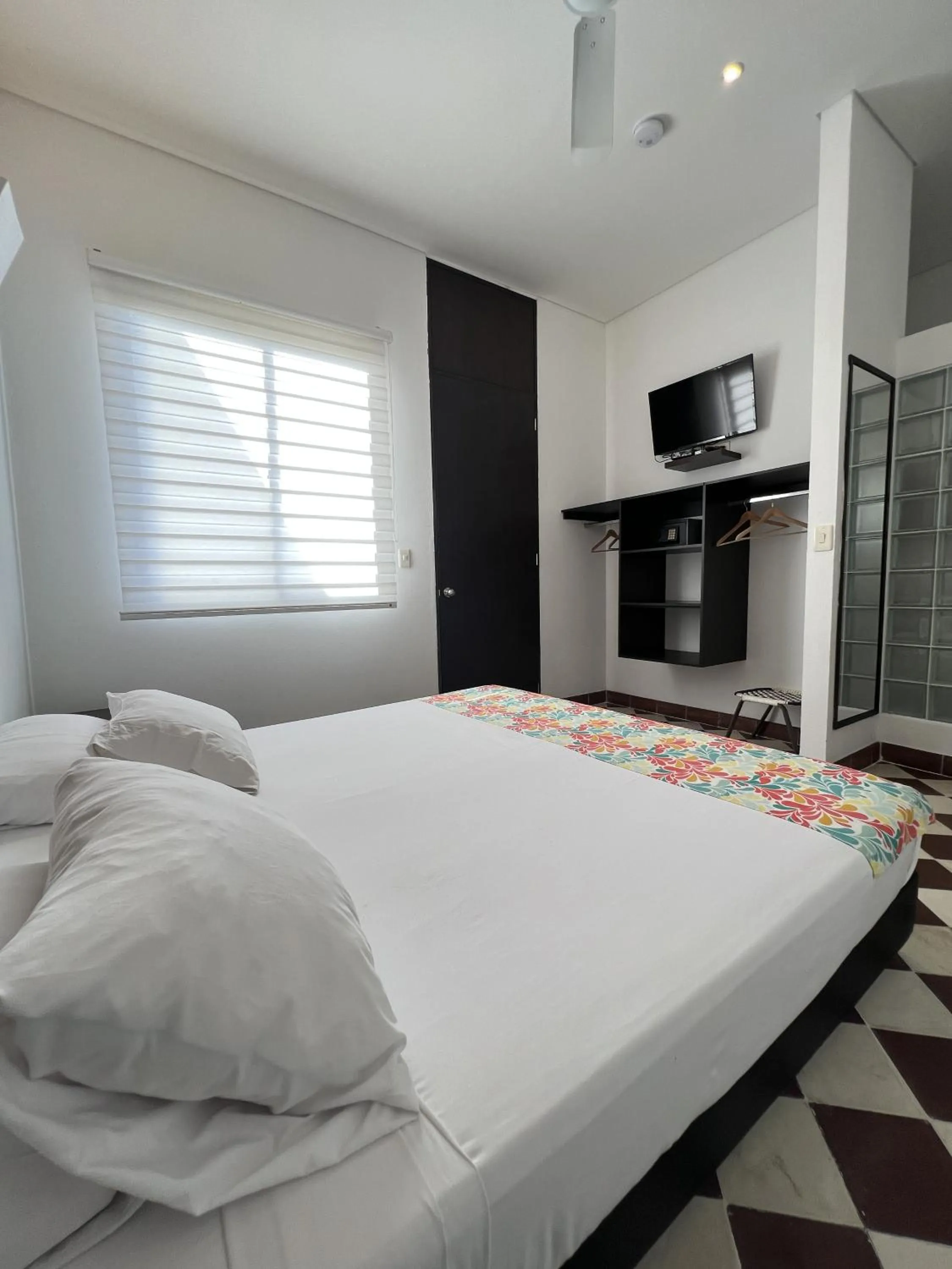 Bed in The Orange House Santa Marta