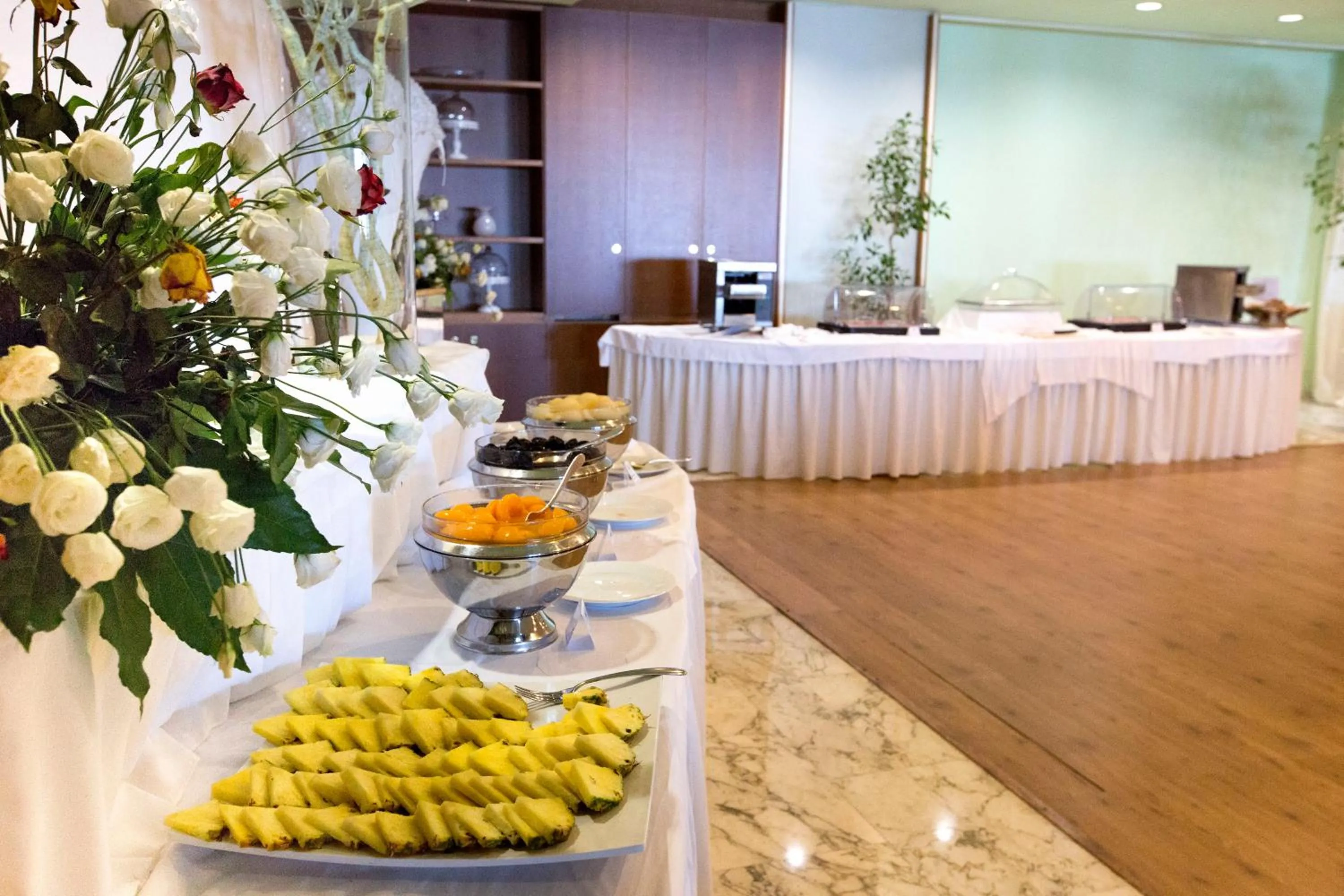 Food in Grand Hotel Pianeta Maratea Resort