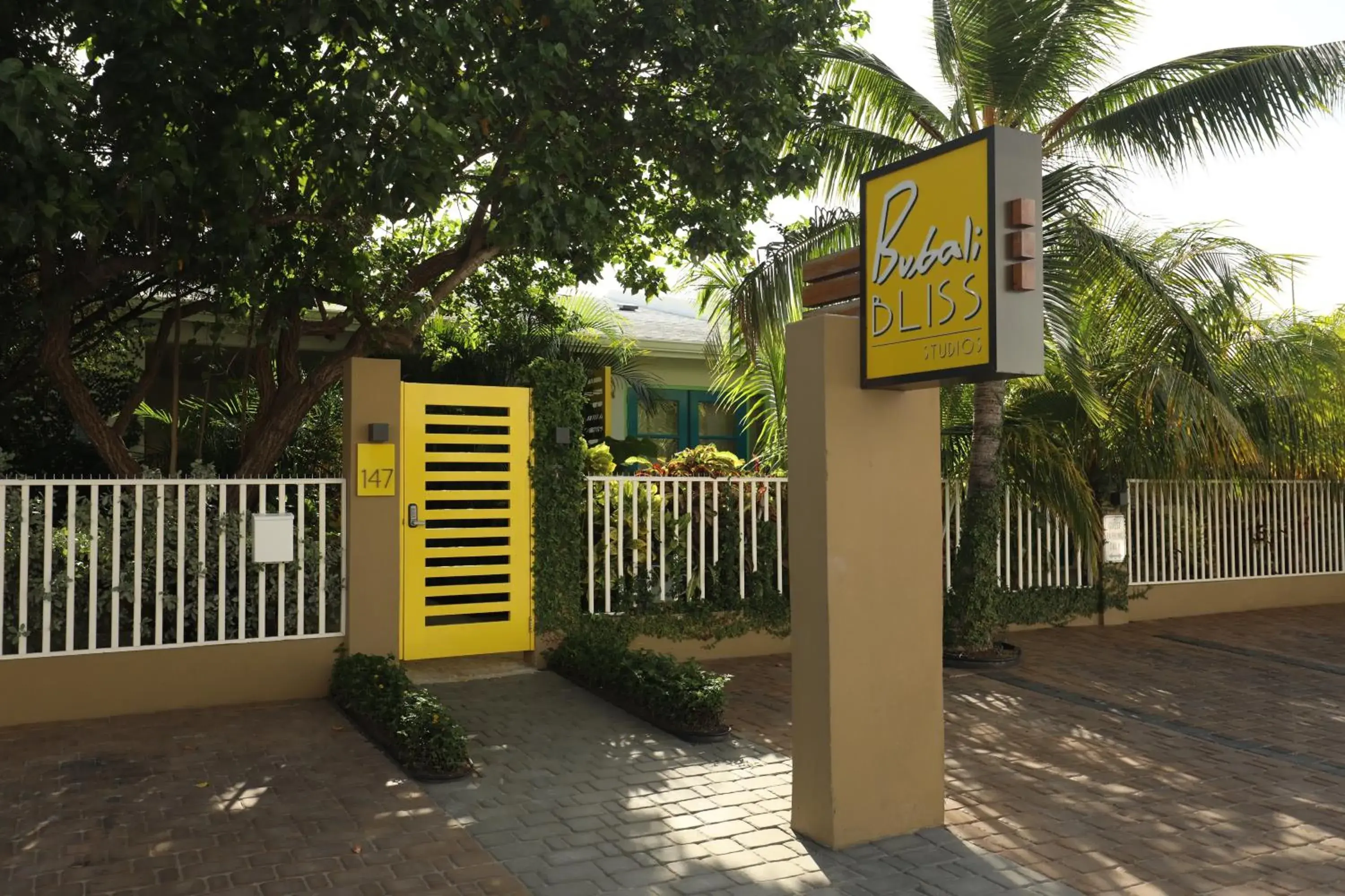 Facade/entrance in Bubali Bliss Studios & Villas Facade/entrance in Bubali Bliss Studios & Villas