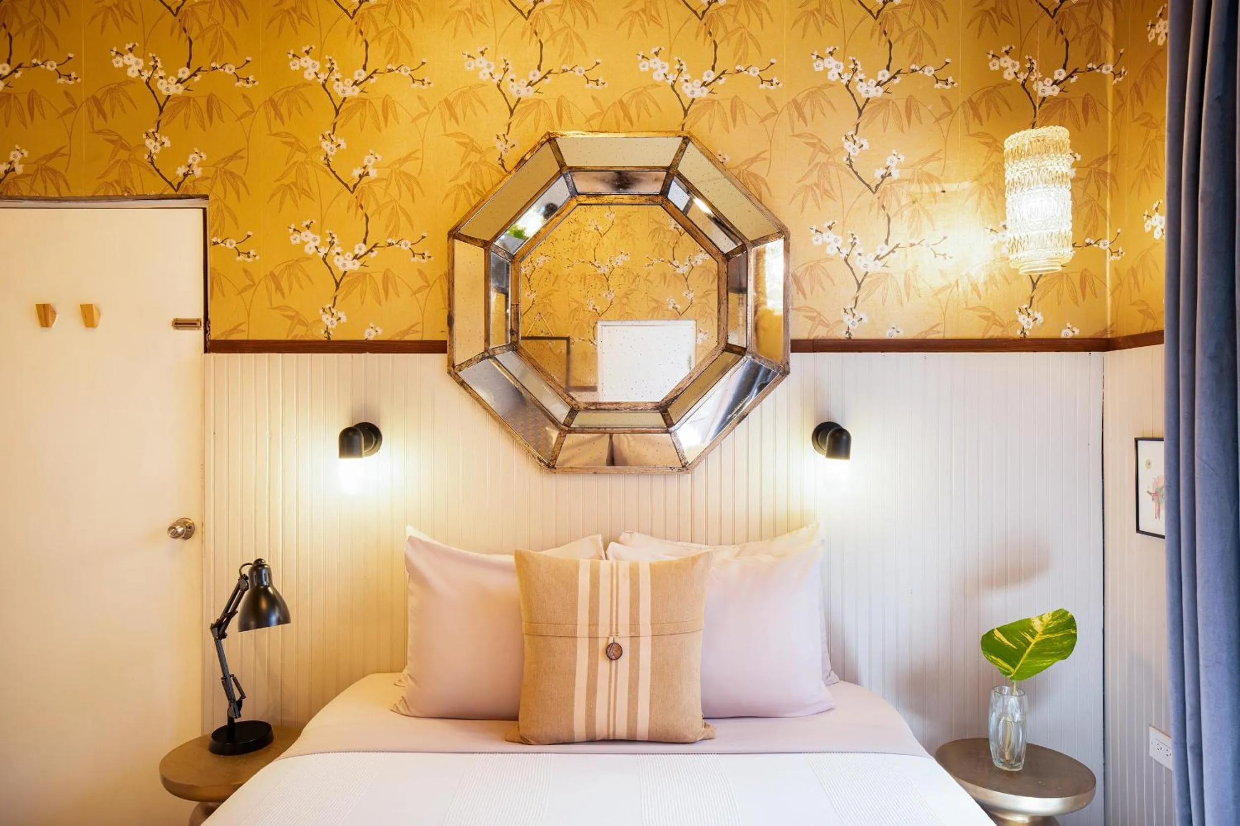 Run of House in DREAMCATCHER by DW - ADULTS ONLY