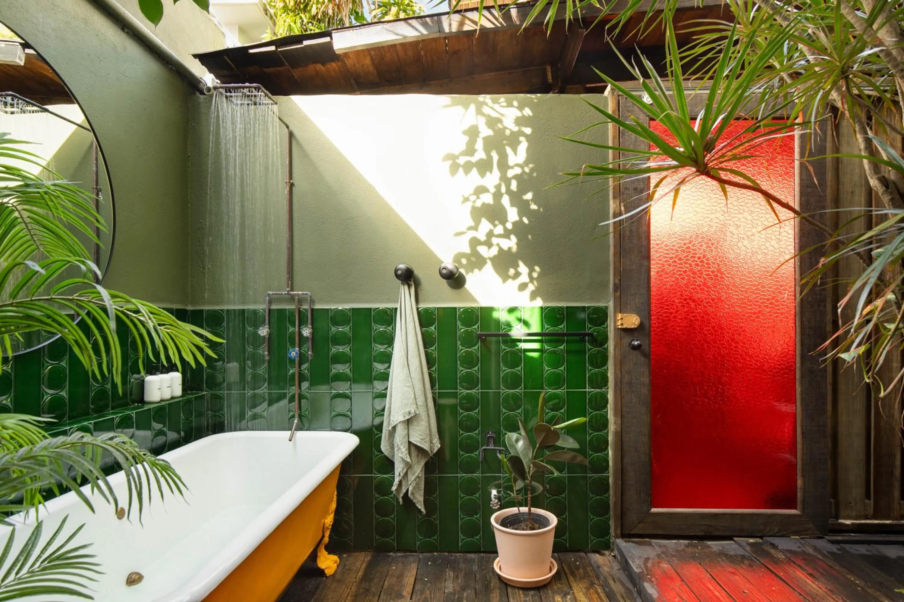 Shower in DREAMCATCHER by DW - ADULTS ONLY