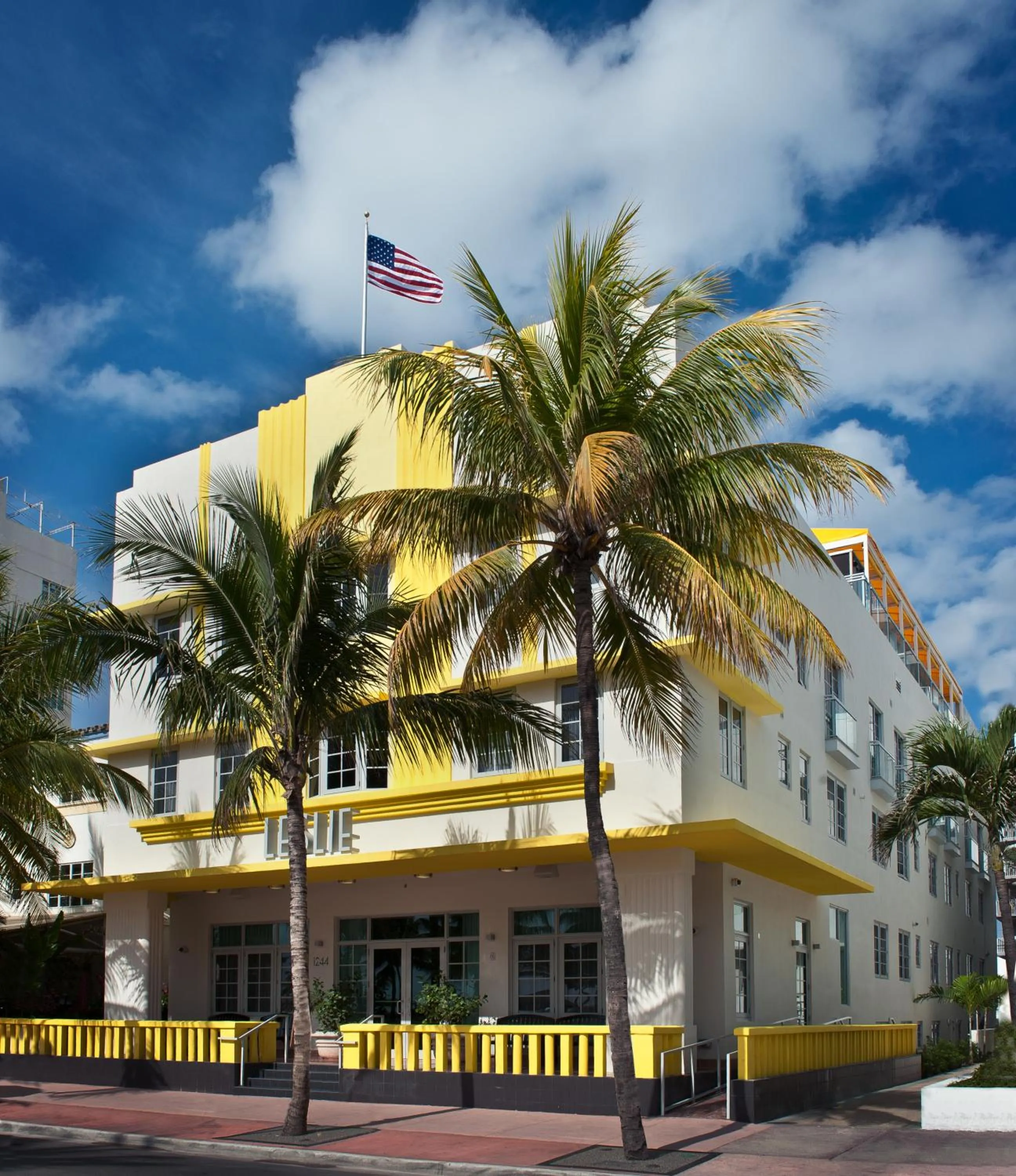 Property building in Leslie Hotel Ocean Drive