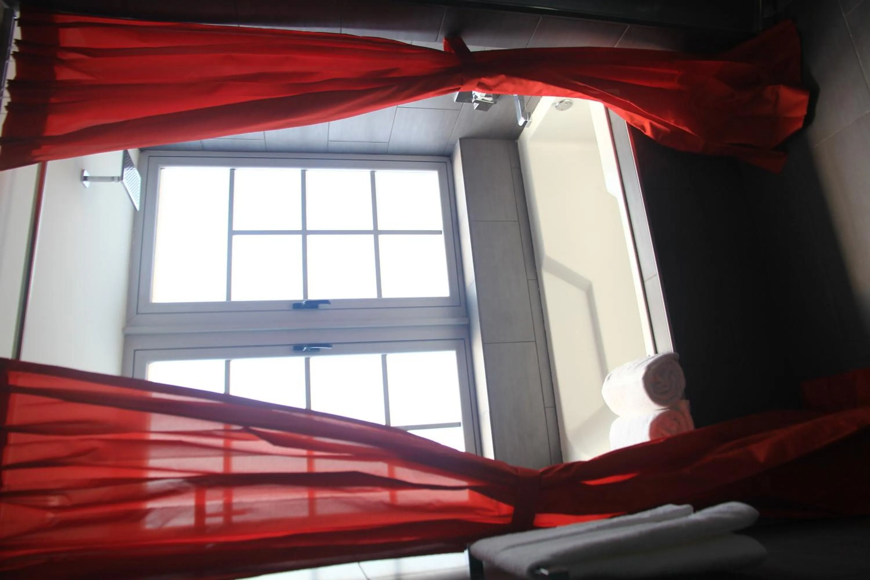 Bathroom in Leslie Hotel Ocean Drive