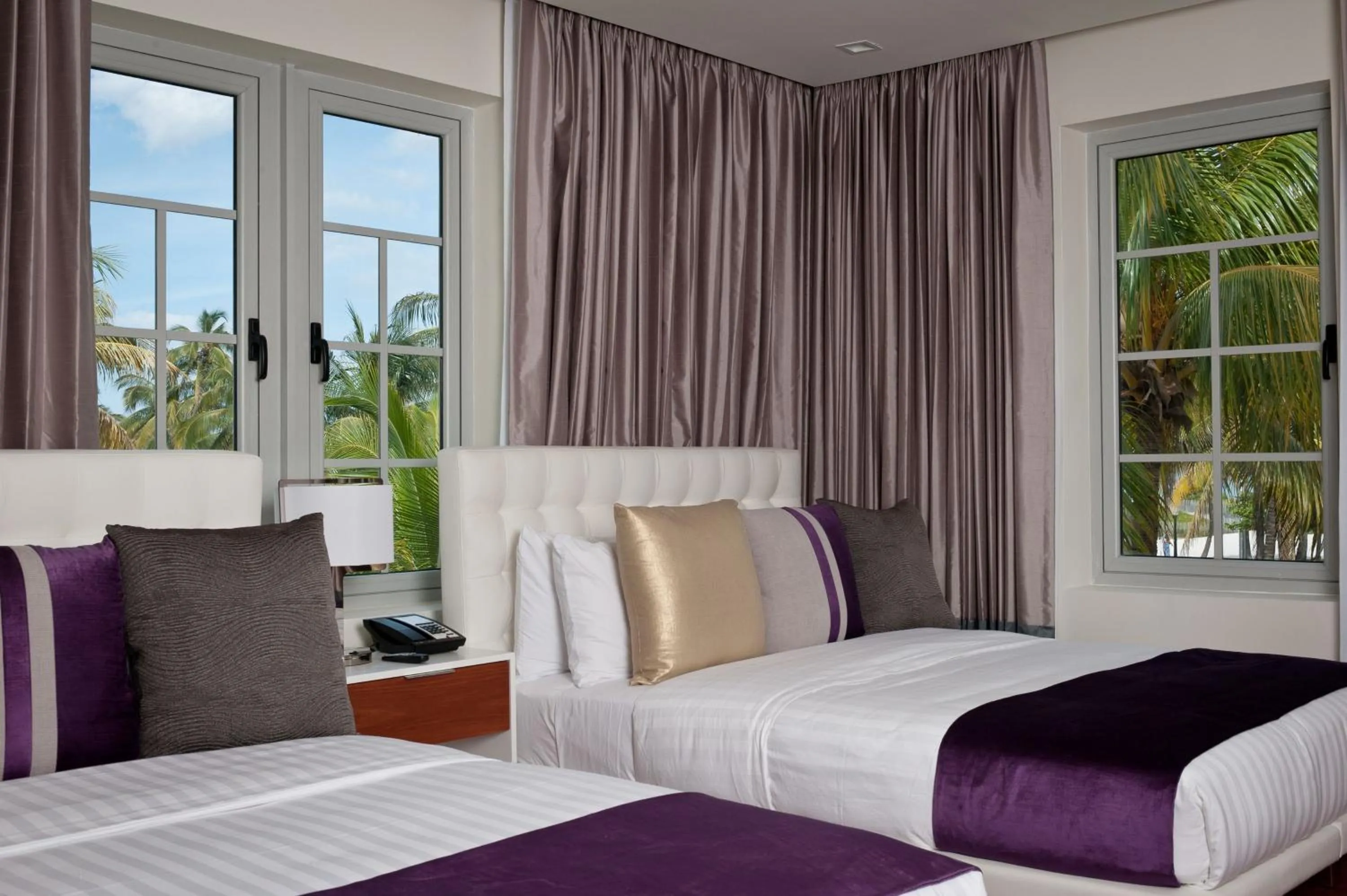 Bedroom, Bed in Leslie Hotel Ocean Drive