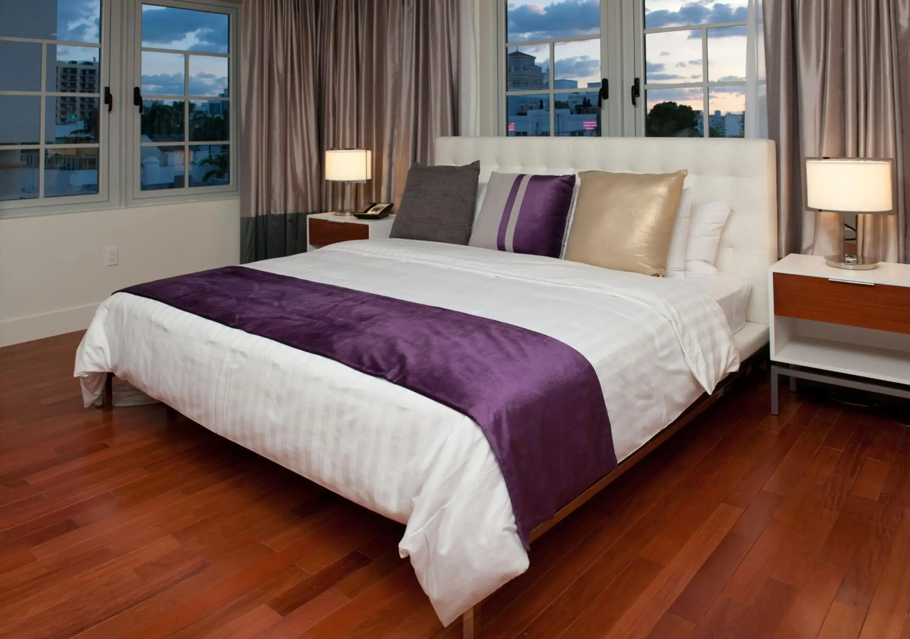 Bed in Leslie Hotel Ocean Drive Bed in Leslie Hotel Ocean Drive