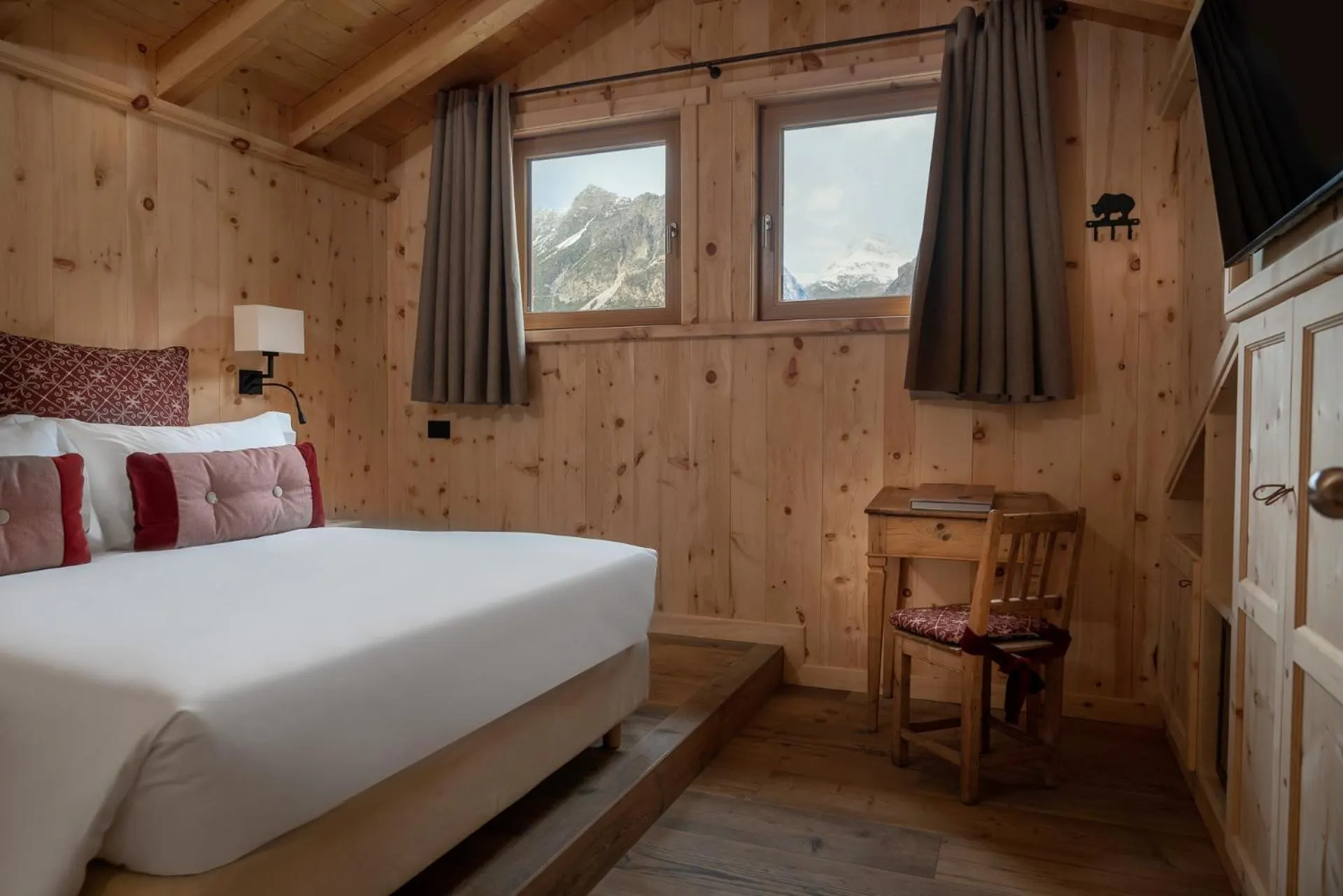 Bed in Hotel Baita Dei Pini