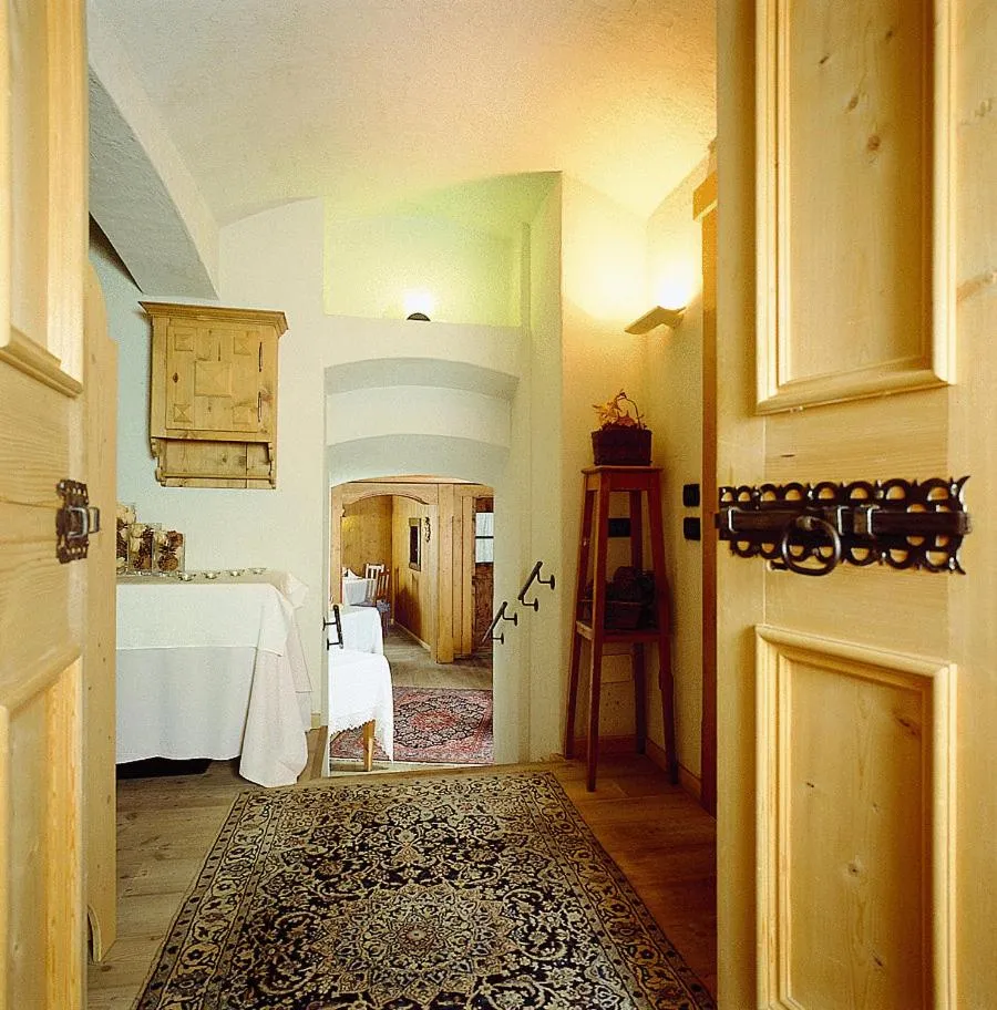 Decorative detail in Hotel Baita Dei Pini