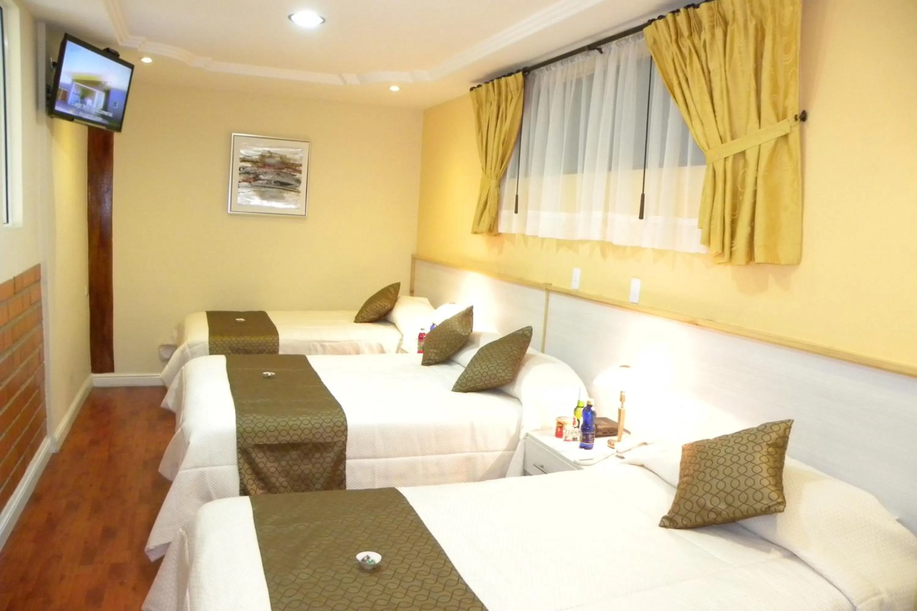 Photo of the whole room, Bed in Kuna Hotel