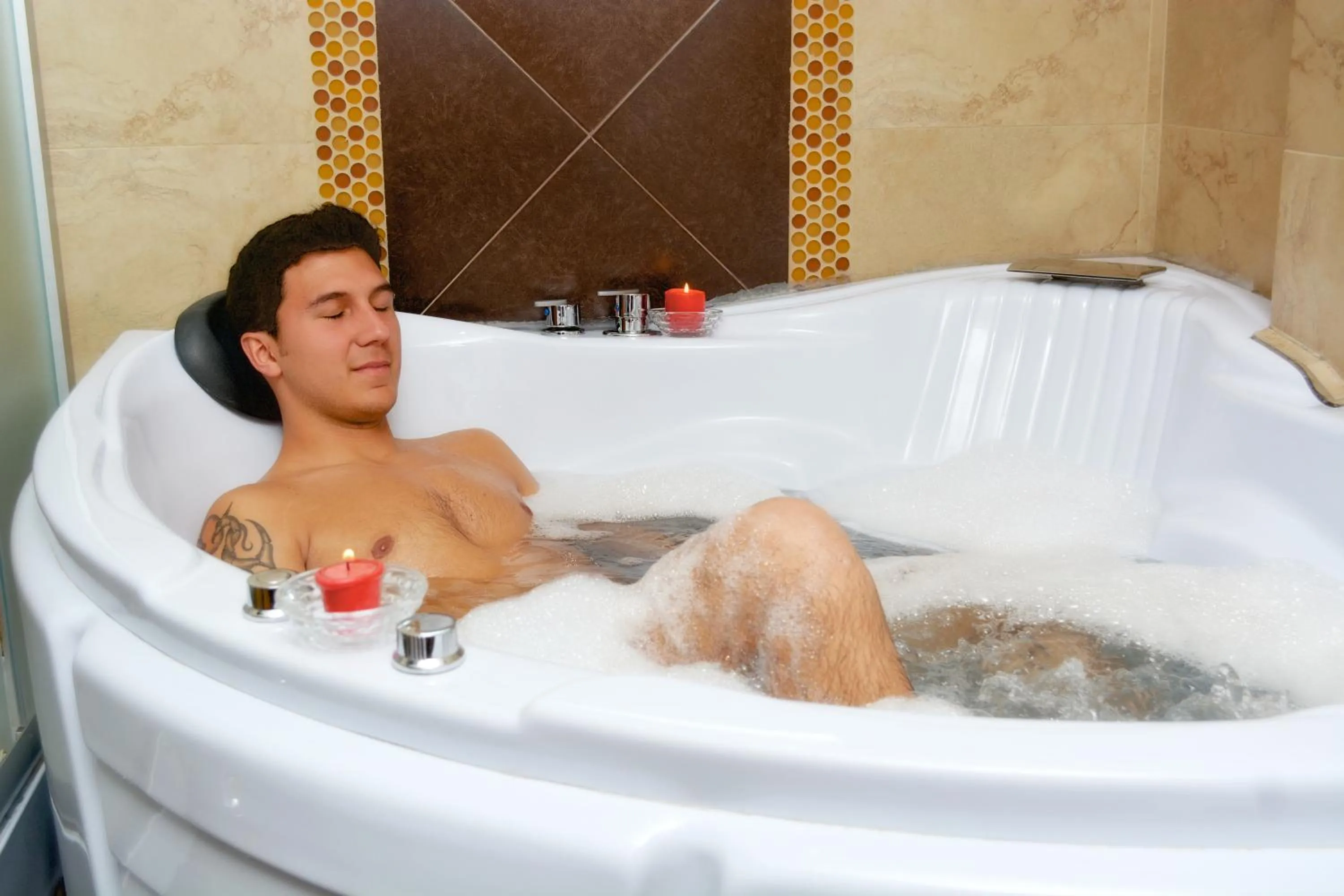 Hot Tub in Kuna Hotel