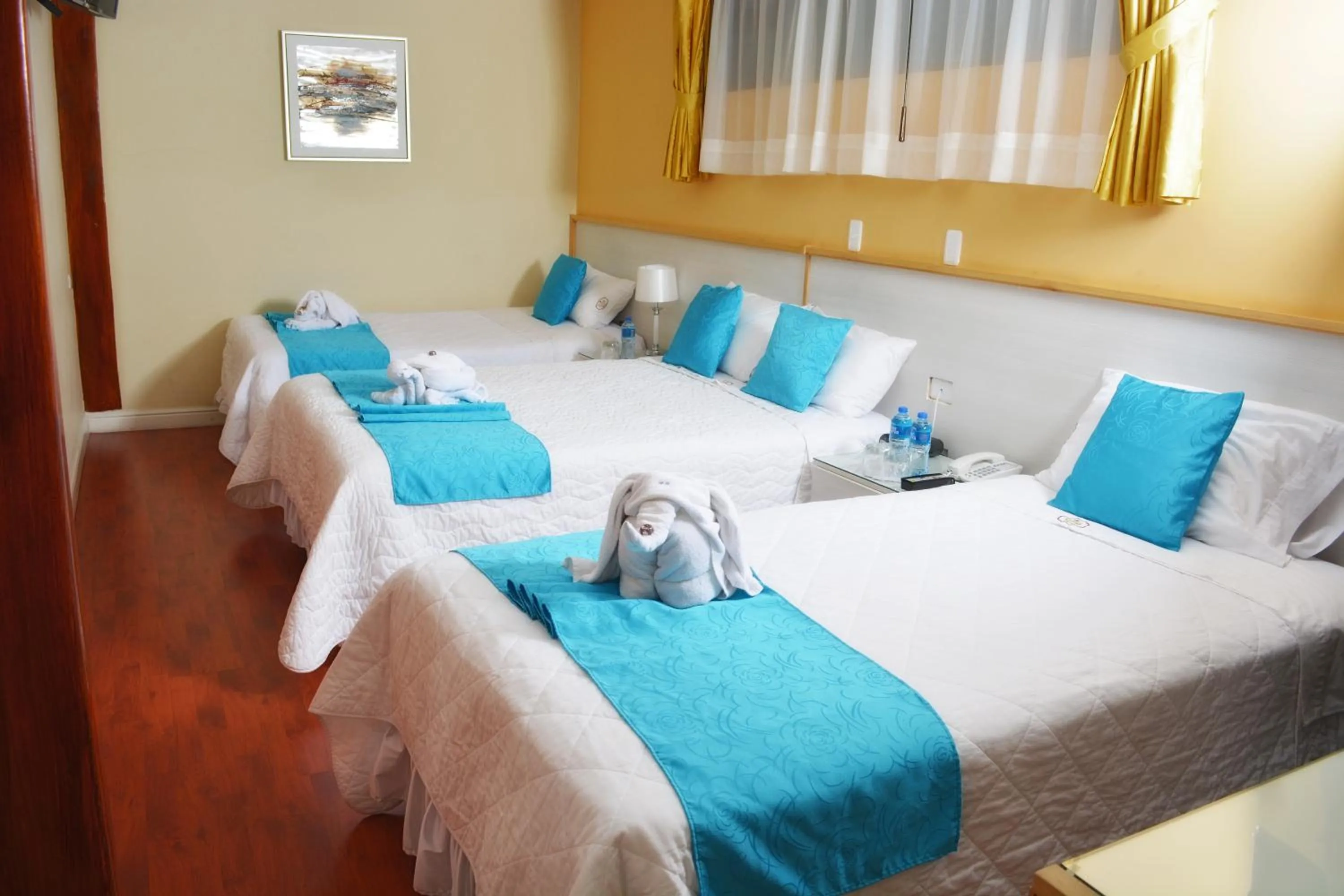 Photo of the whole room, Bed in Kuna Hotel