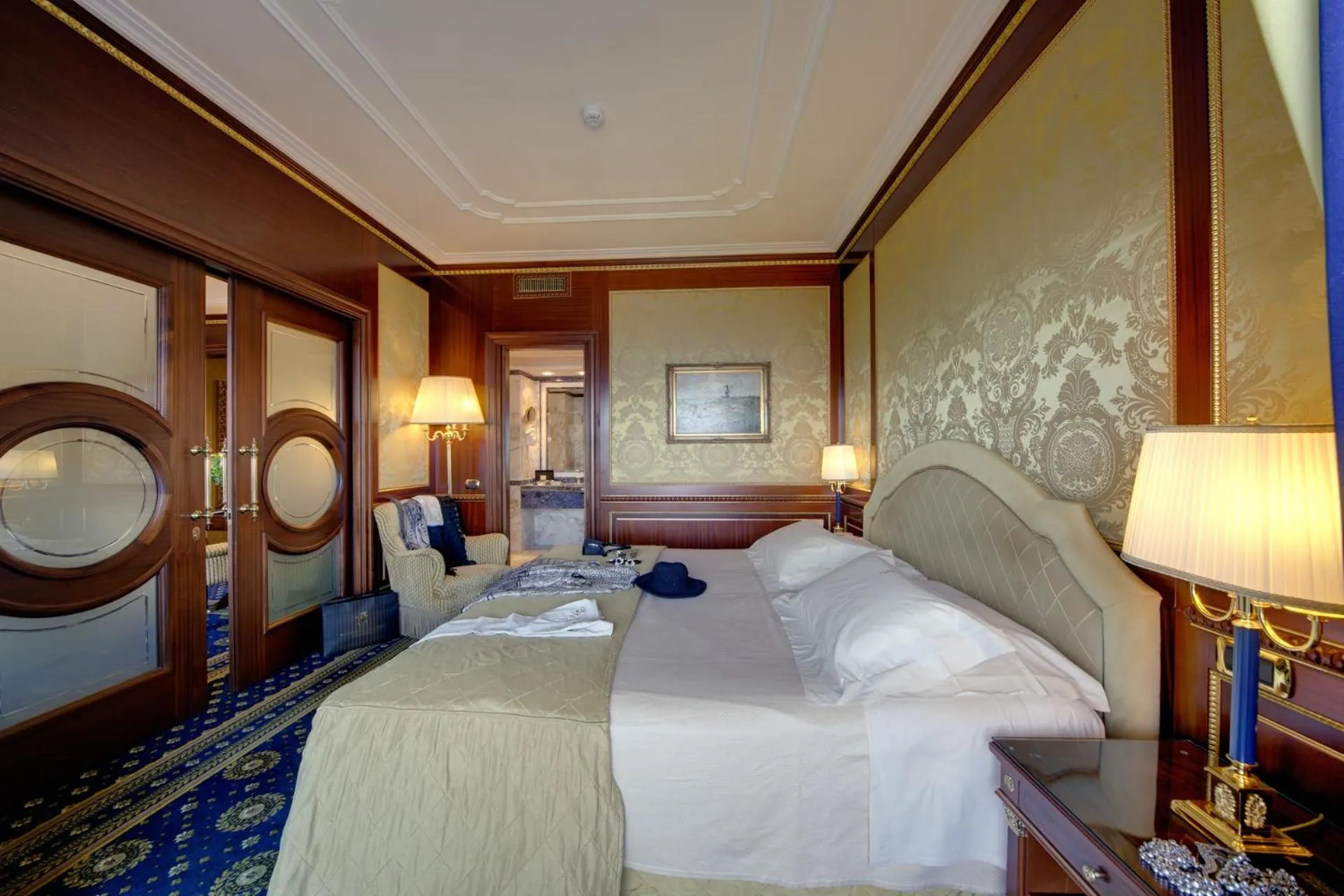 Bed in Grand Hotel Bristol