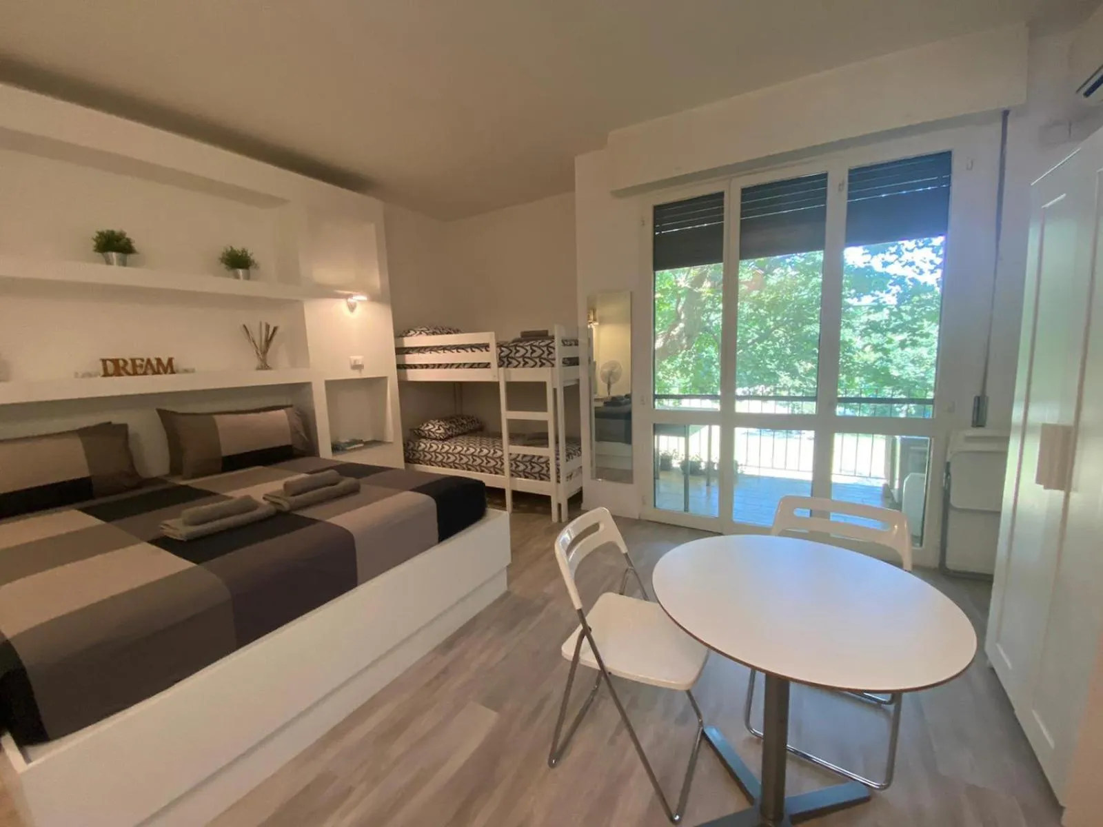 Bed in Bed&breakfast BBqueen Sandonato Policlinico