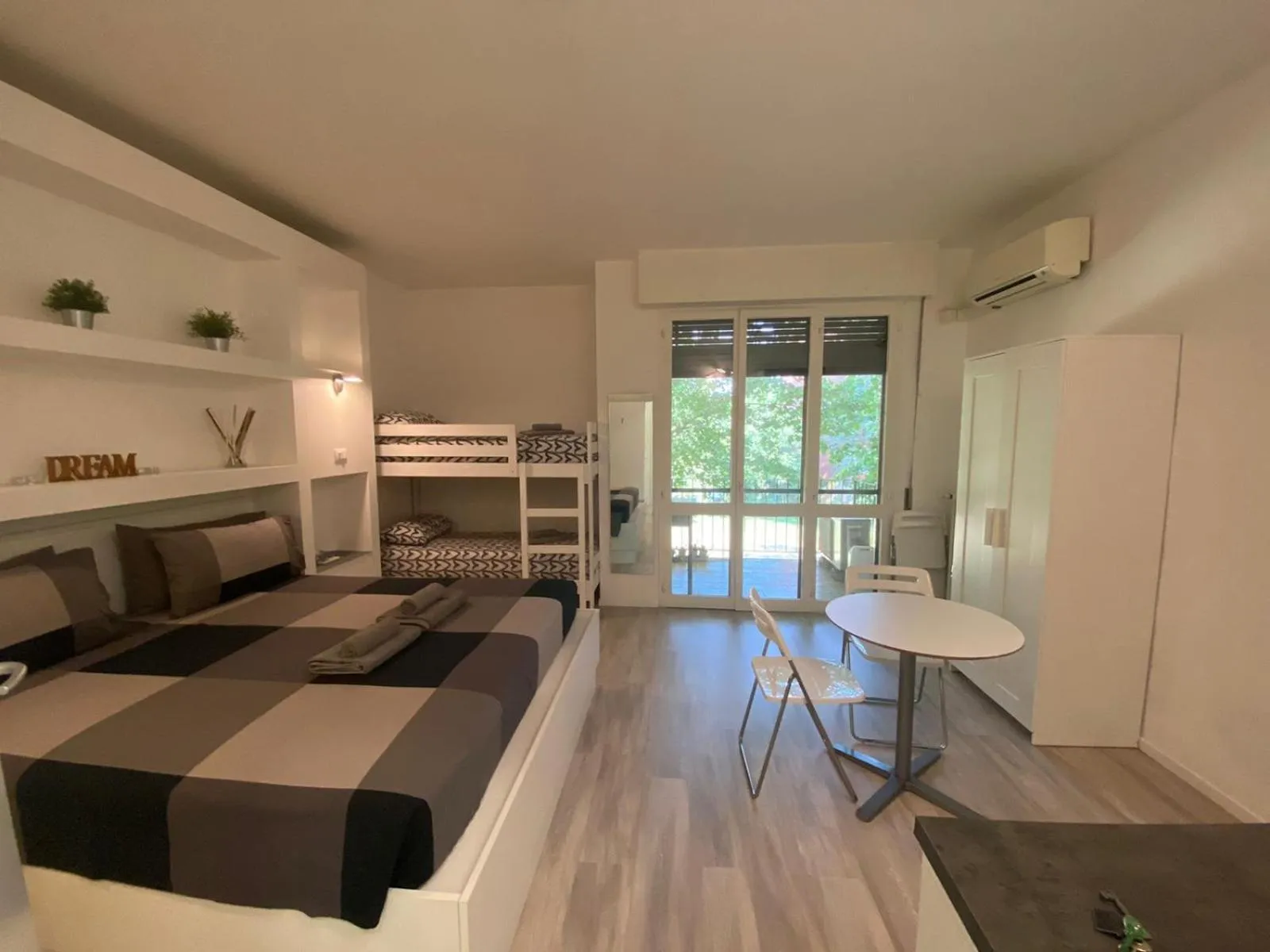 Bed in Bed&breakfast BBqueen Sandonato Policlinico