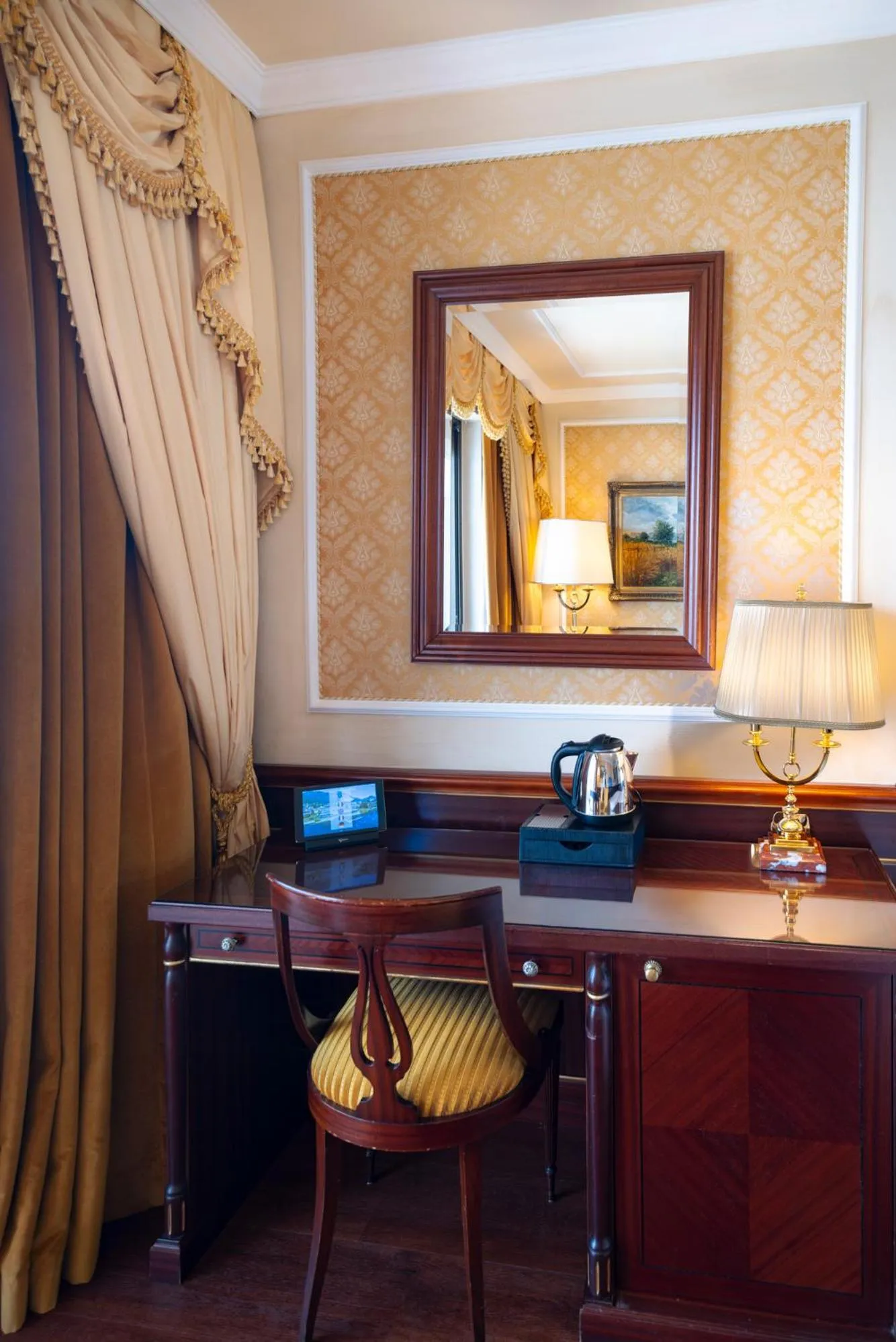 Bedroom in Grand Hotel Dino