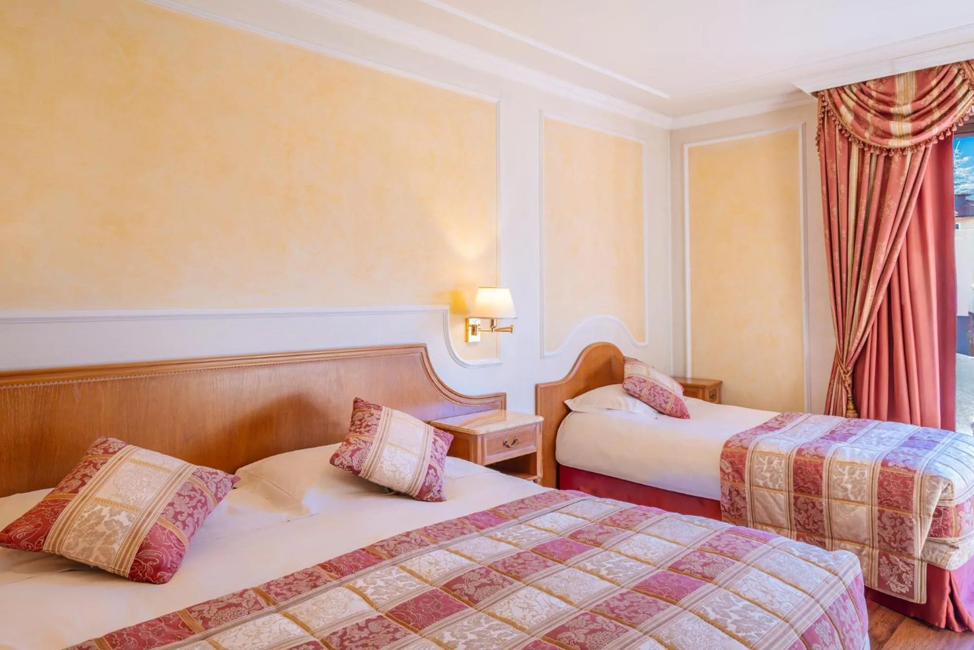 Bed in Grand Hotel Dino