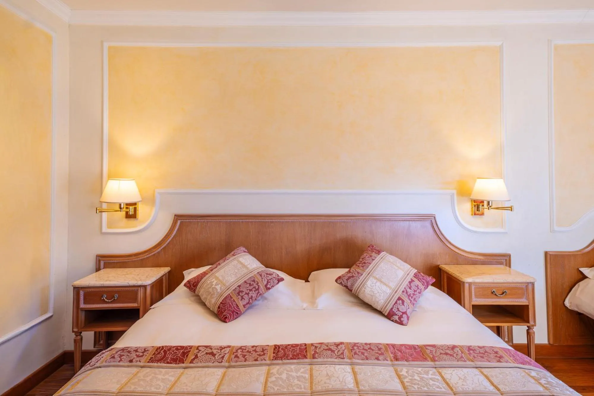 Bedroom, Bed in Grand Hotel Dino