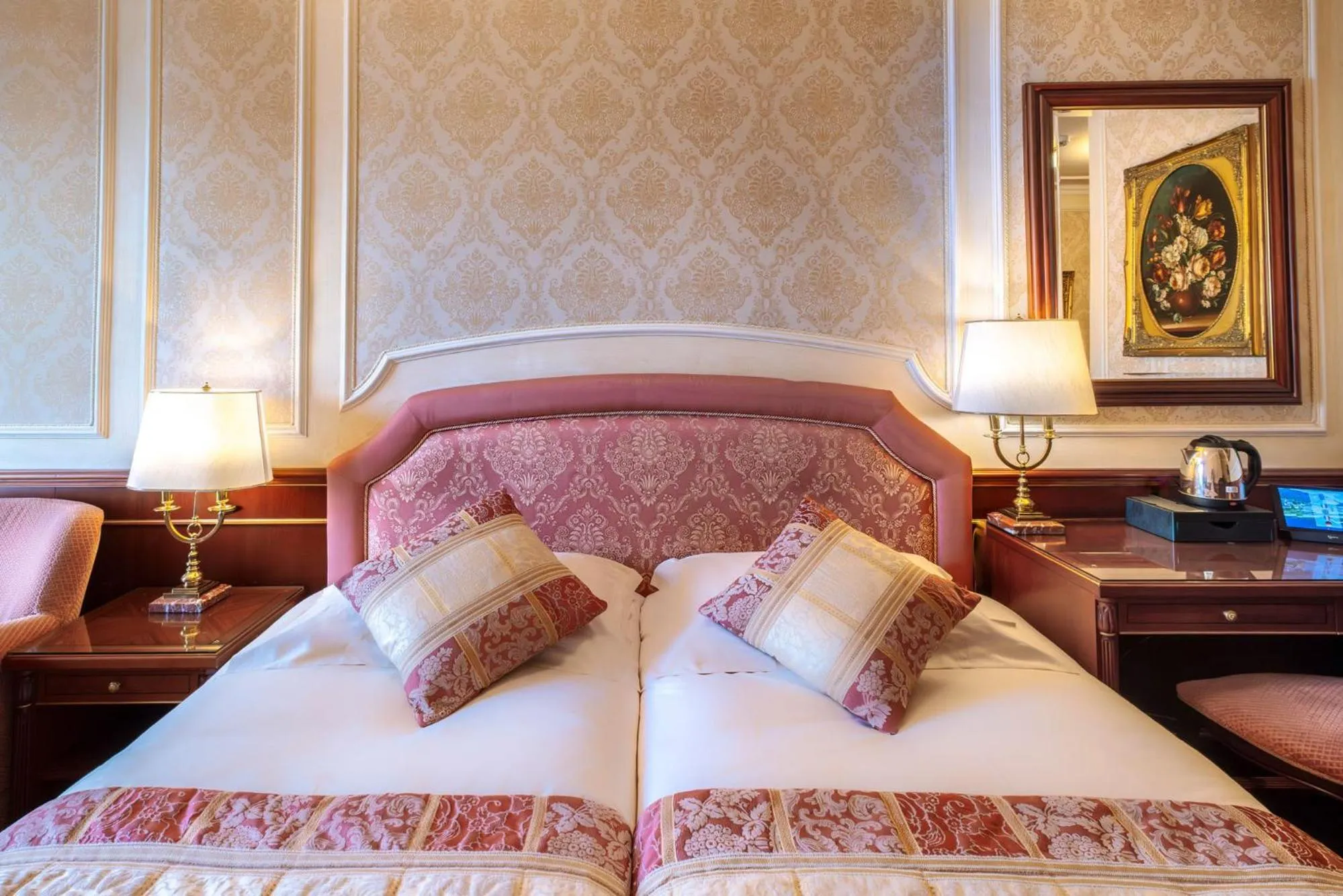 Bedroom, Bed in Grand Hotel Dino