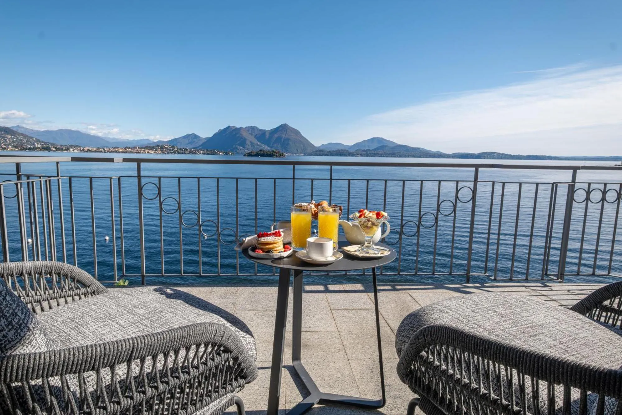 Lake view in Grand Hotel Dino