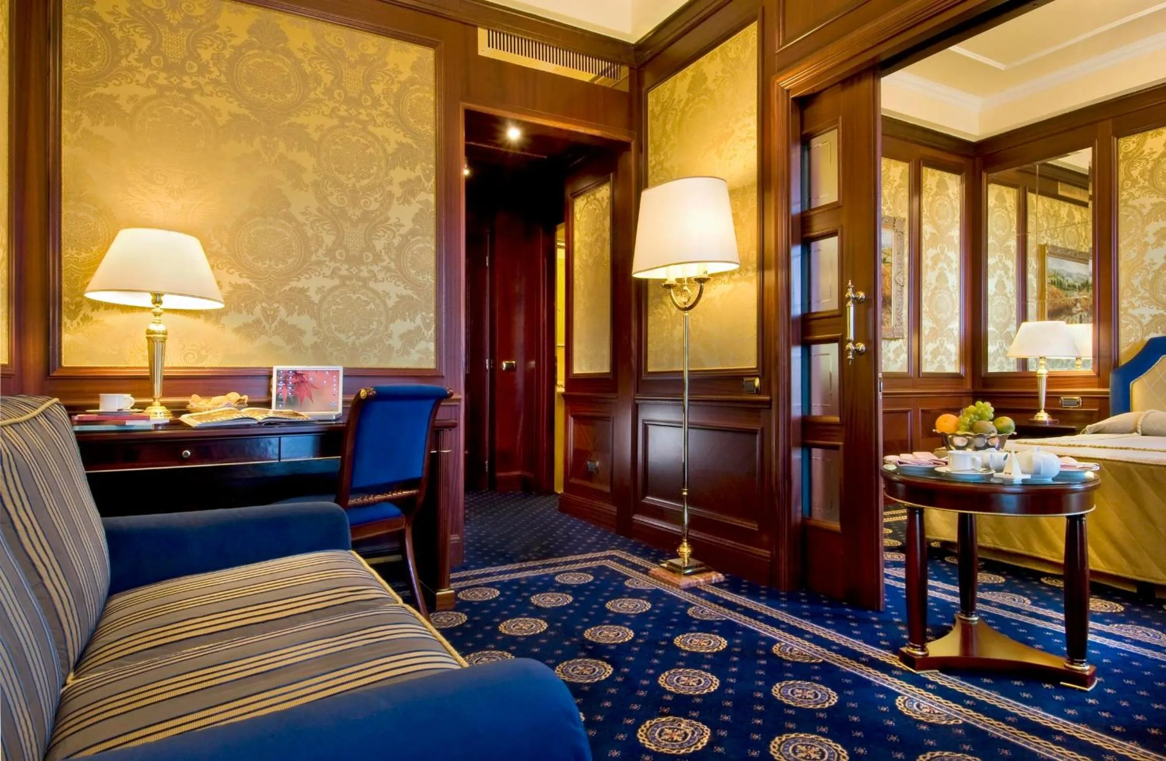 Photo of the whole room, Bed in Hotel Simplon