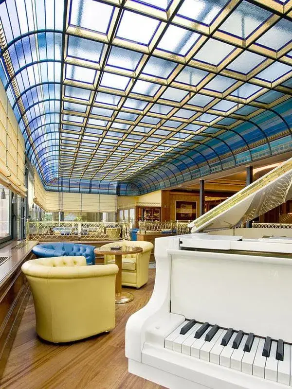 Lounge or bar in Hotel Simplon Lounge or bar in Hotel Simplon