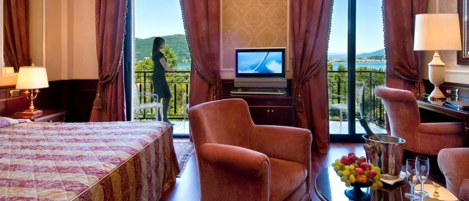 Bed in Hotel Simplon