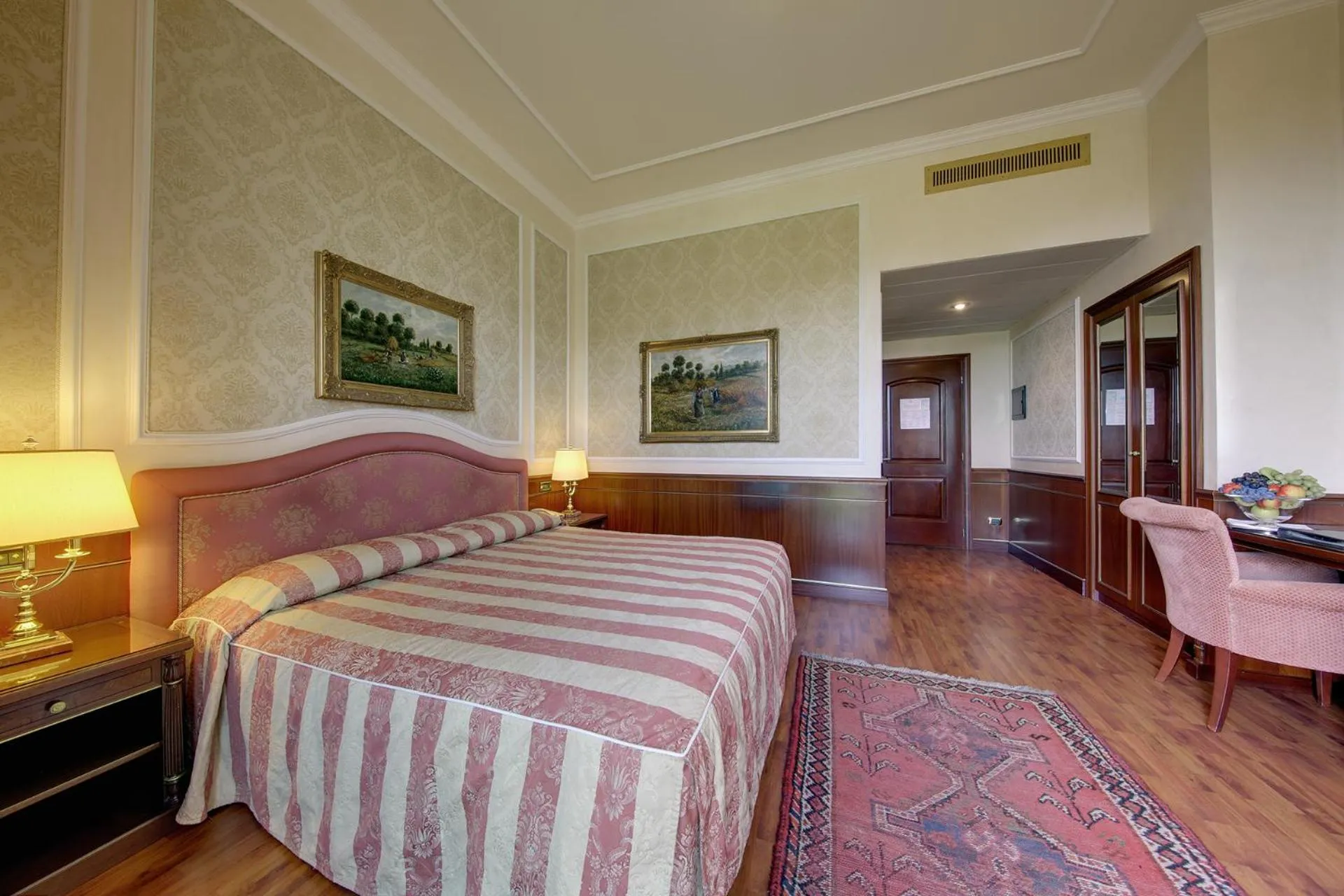 Bed in Hotel Simplon