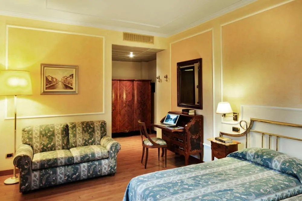 Bed in Hotel Simplon