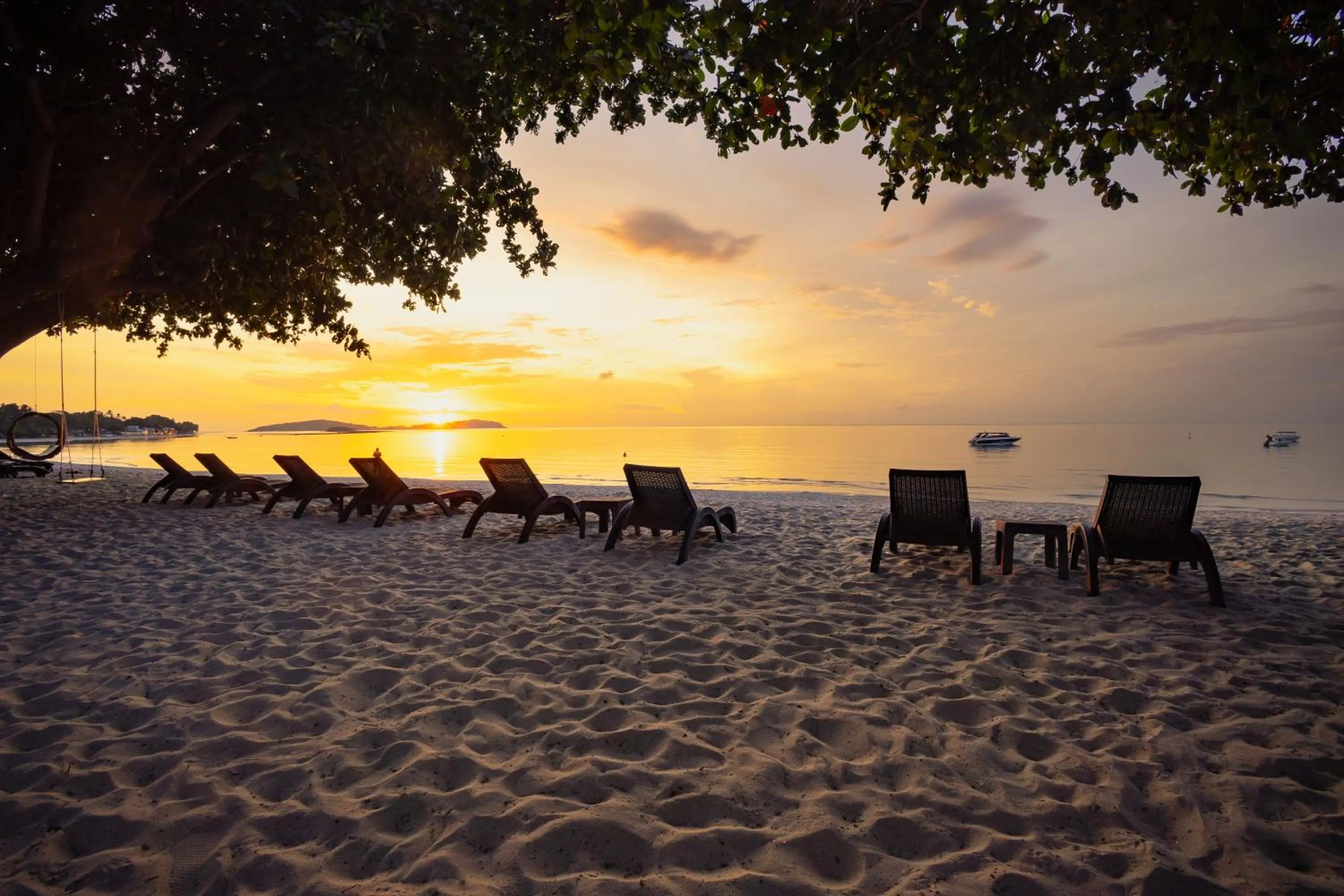 Beach in King's Garden Resort - SHA Plus