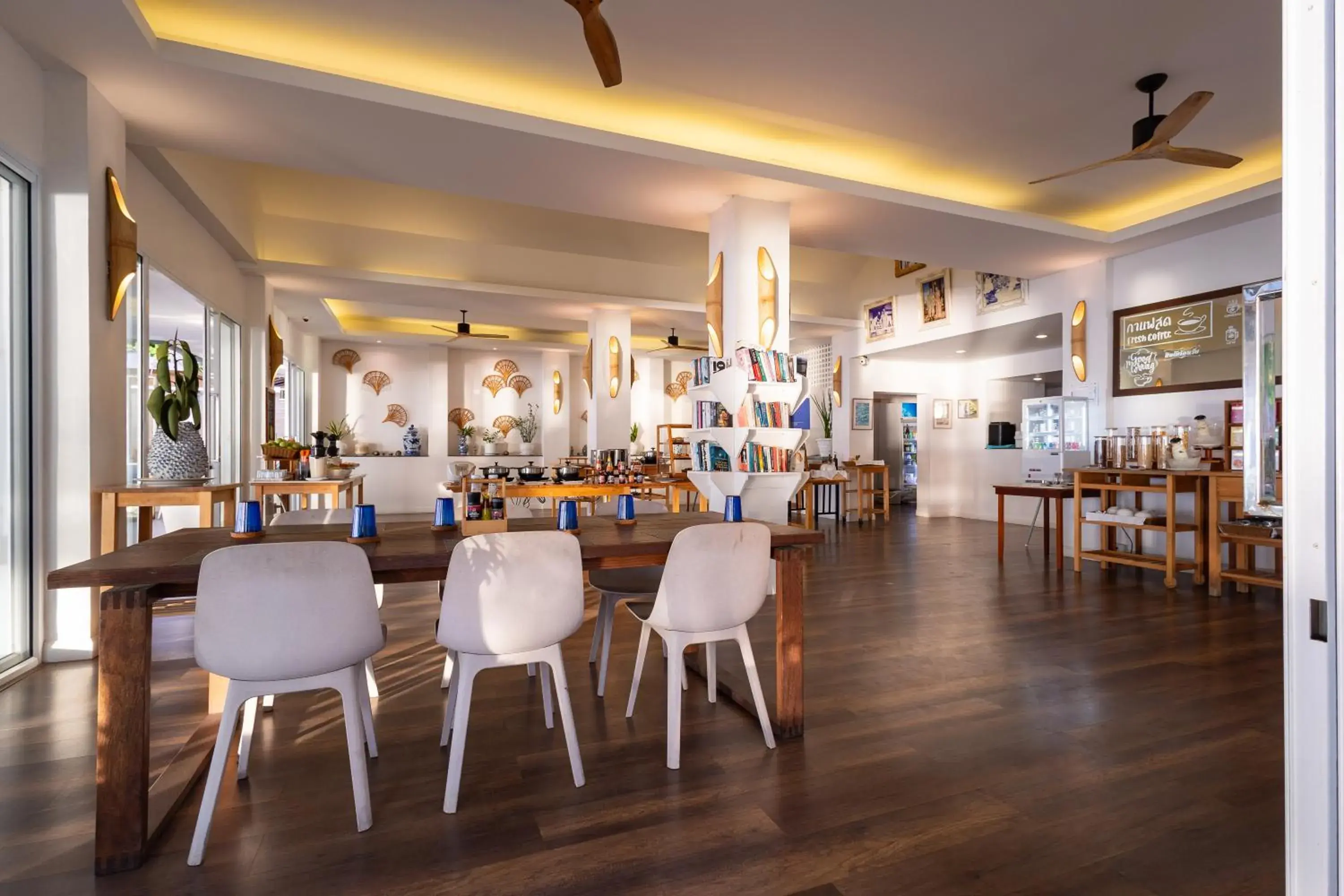 Breakfast in King's Garden Resort - SHA Plus Breakfast in King's Garden Resort - SHA Plus