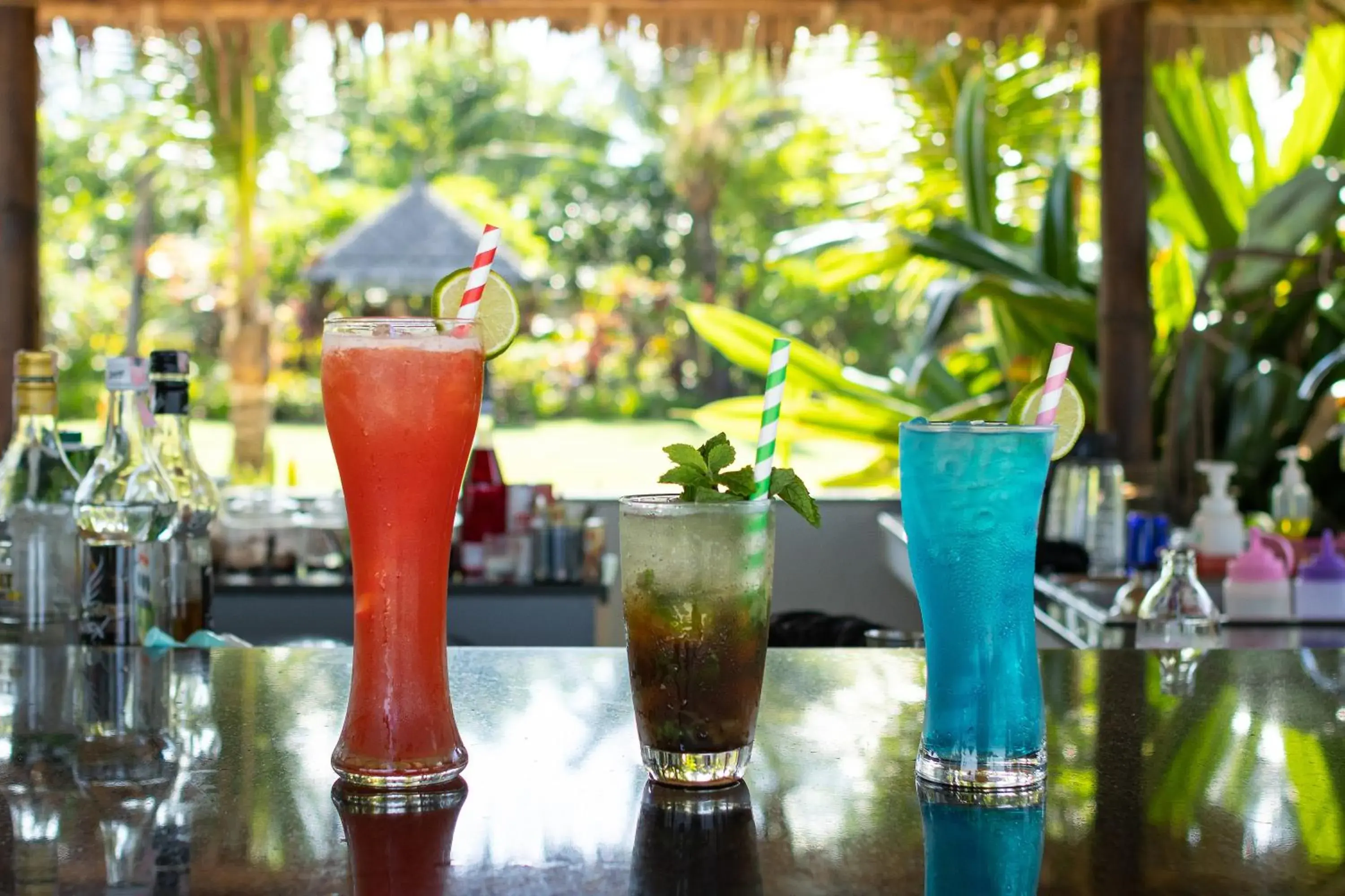 Lounge or bar in King's Garden Resort - SHA Plus Lounge or bar in King's Garden Resort - SHA Plus