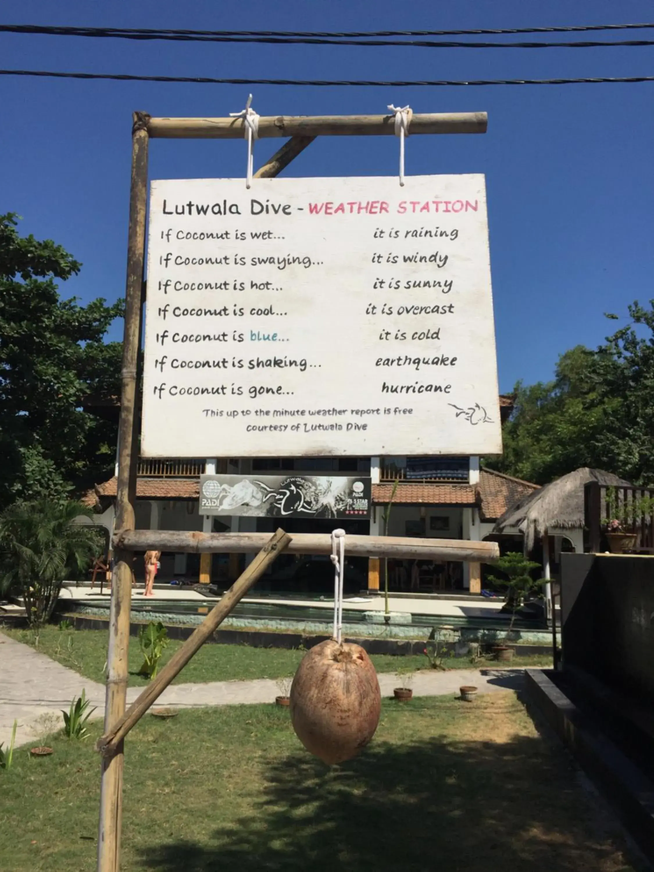 Facade/entrance in Lutwala Bungalows and Private Villa Facade/entrance in Lutwala Bungalows and Private Villa