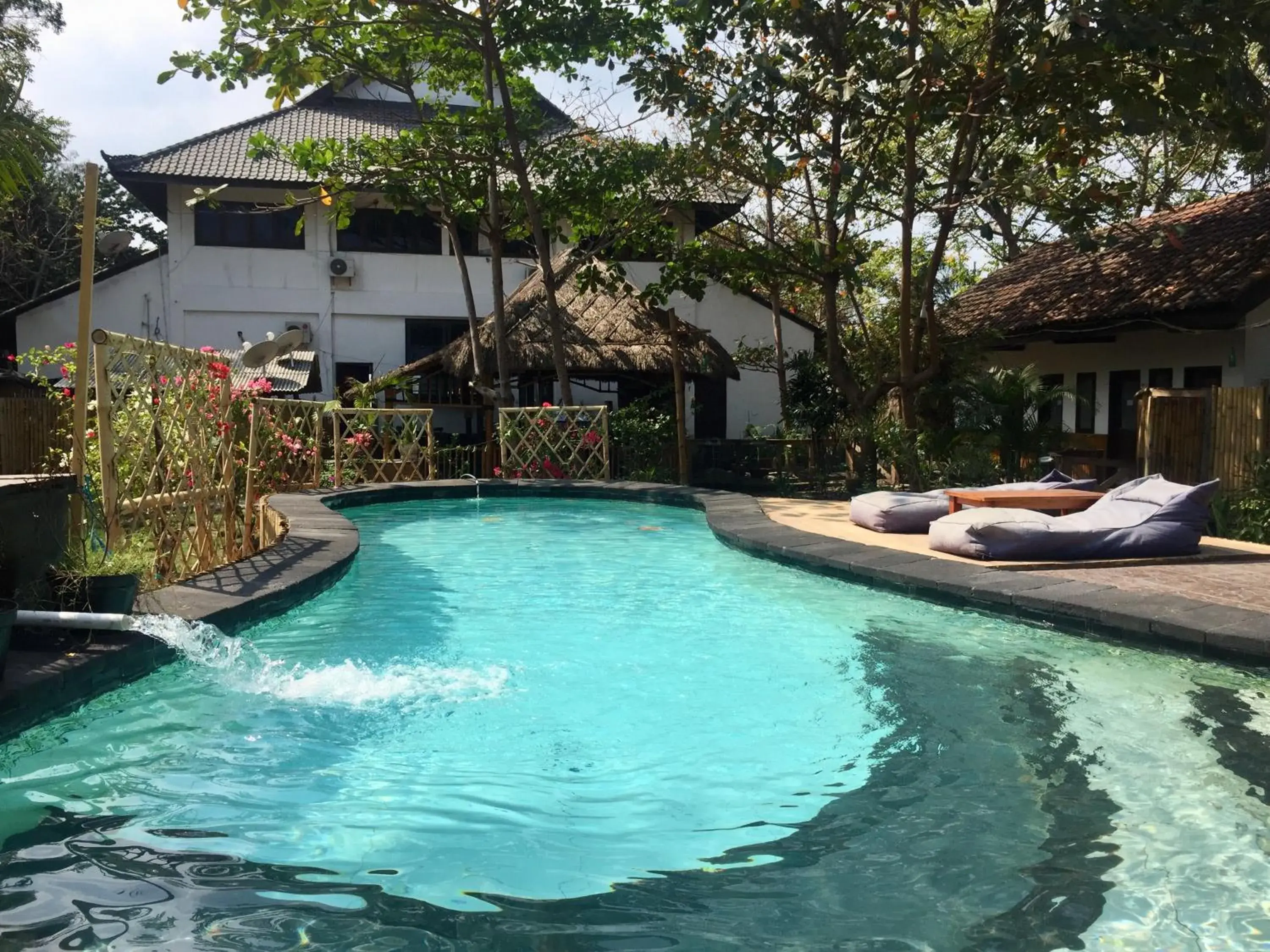 Property building in Lutwala Bungalows and Private Villa Property building in Lutwala Bungalows and Private Villa