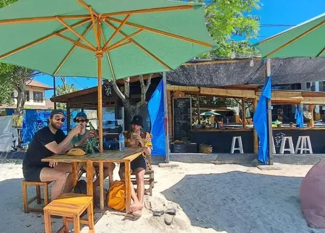 Restaurant/places to eat in Lutwala Bungalows and Private Villa Restaurant/places to eat in Lutwala Bungalows and Private Villa