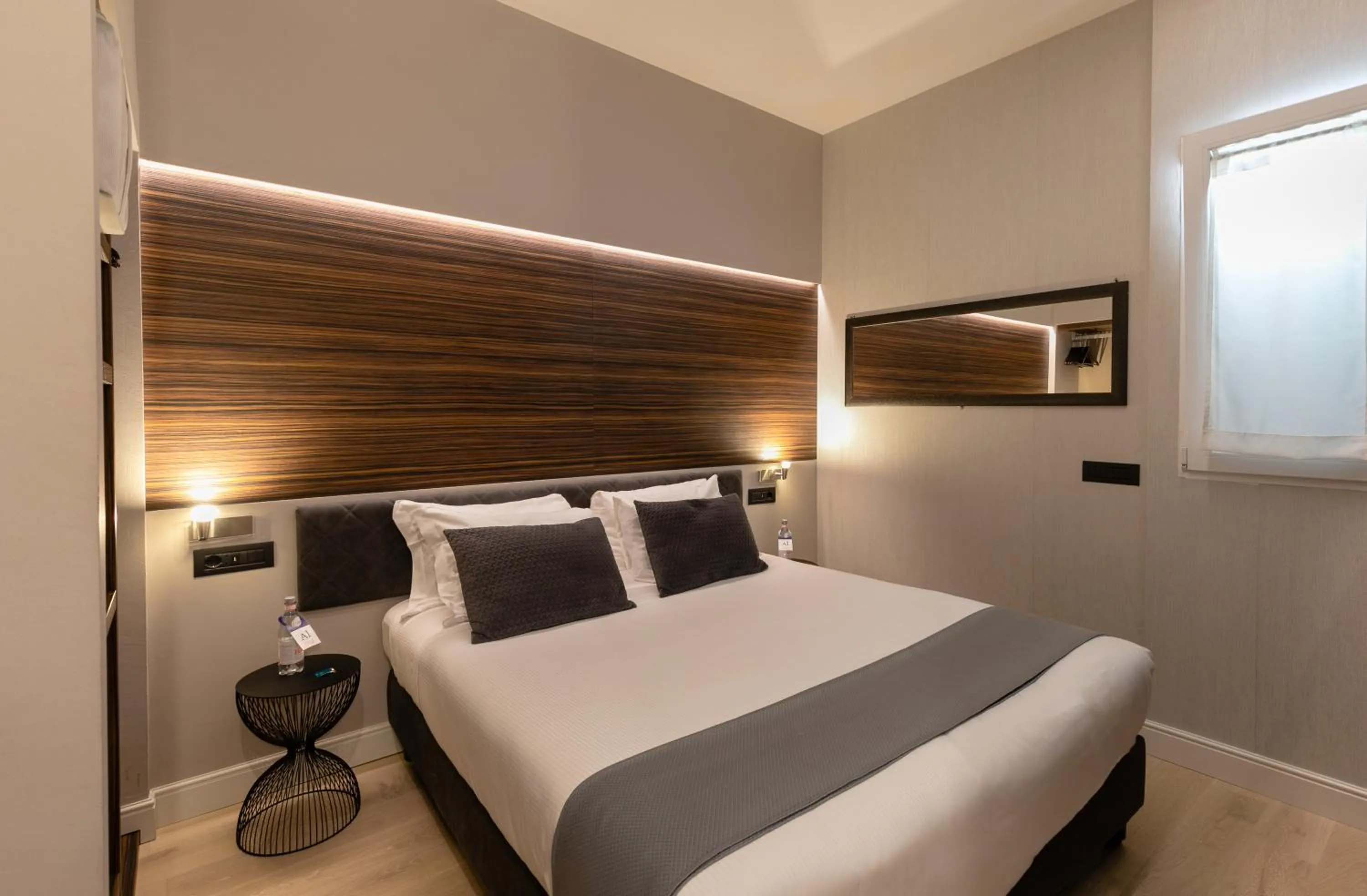 Bedroom, Bed in AH - Duomo Essence