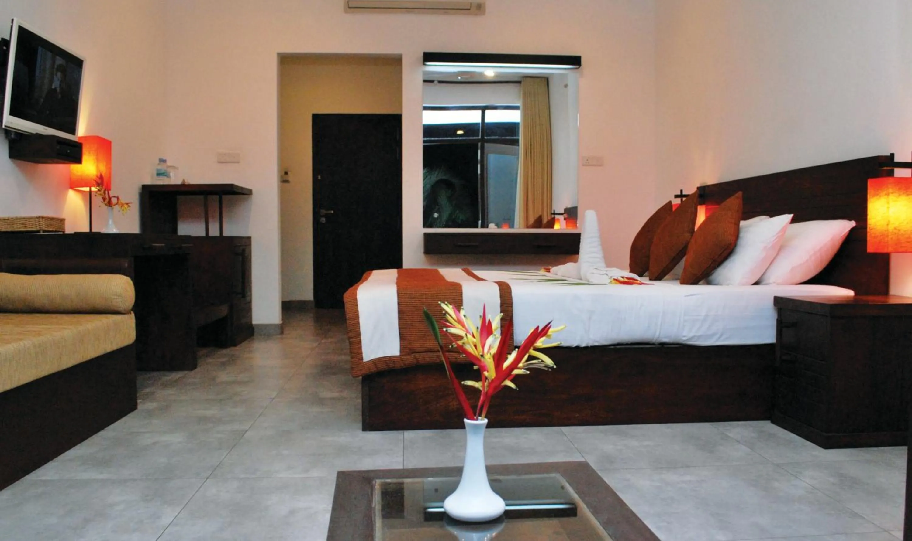 Photo of the whole room, Bed in Nature Trails Boutique Hotel