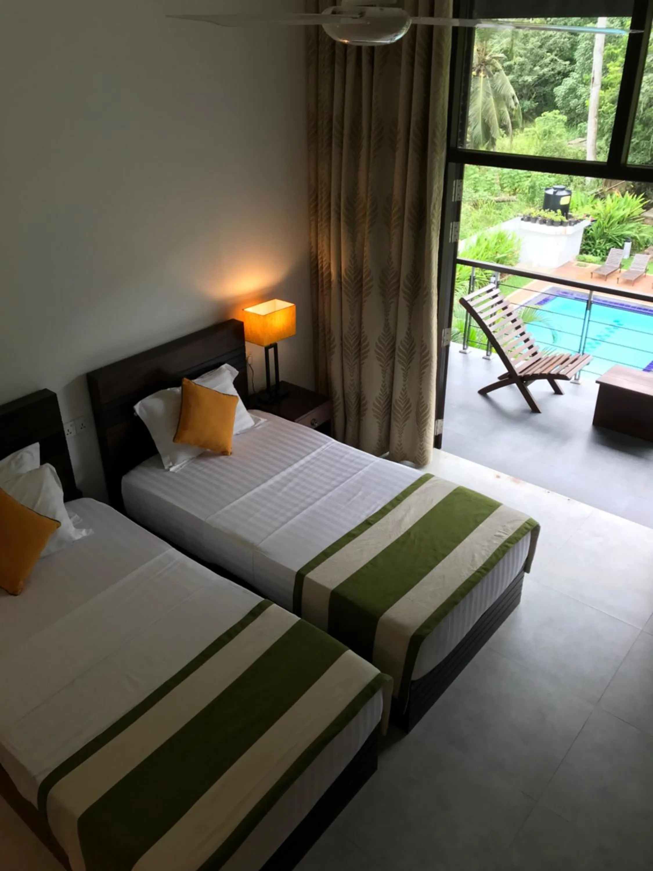 Garden view, Bed in Nature Trails Boutique Hotel