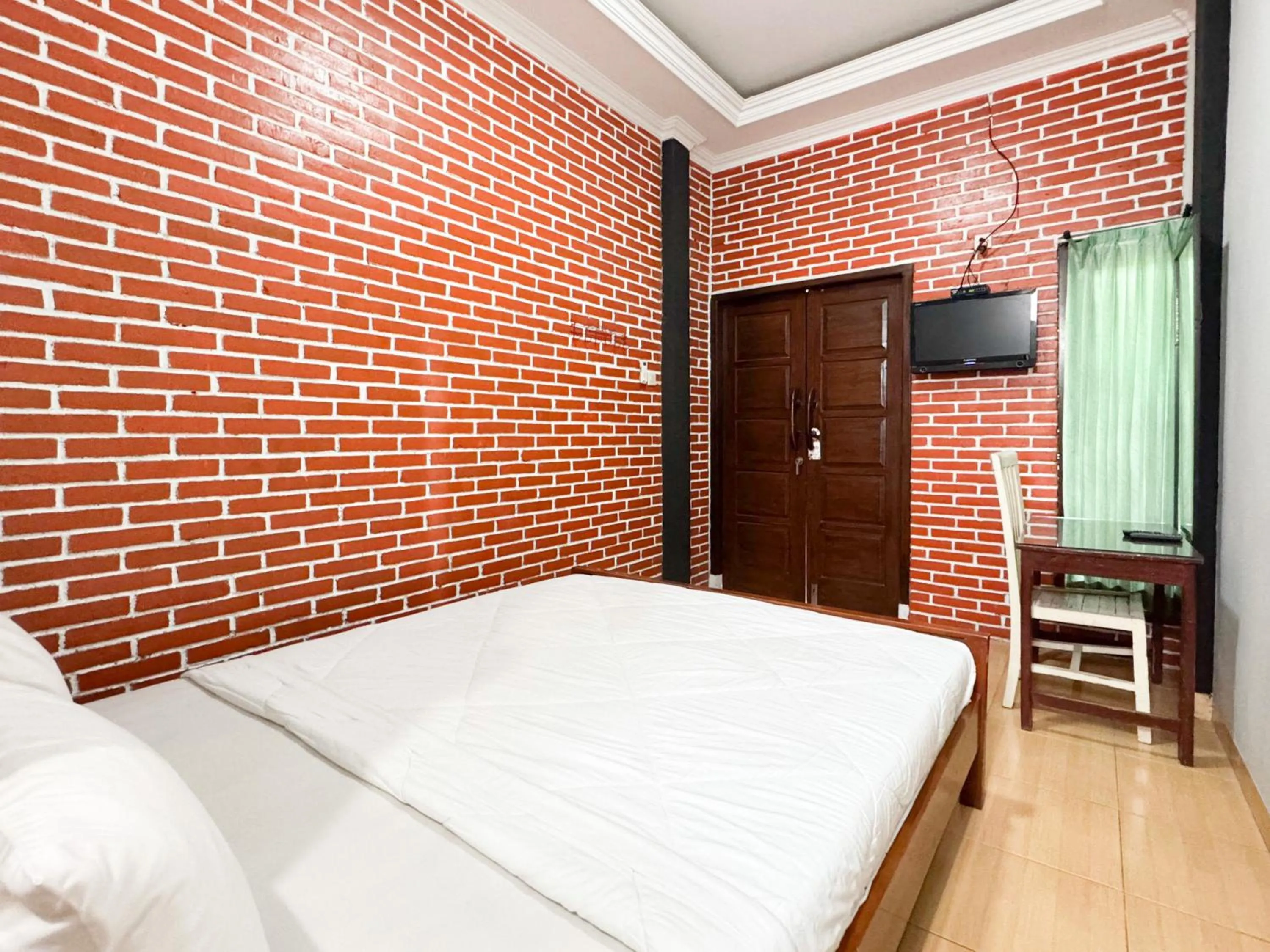 Bedroom, Bed in Alam Citra BnB Mitra RedDoorz