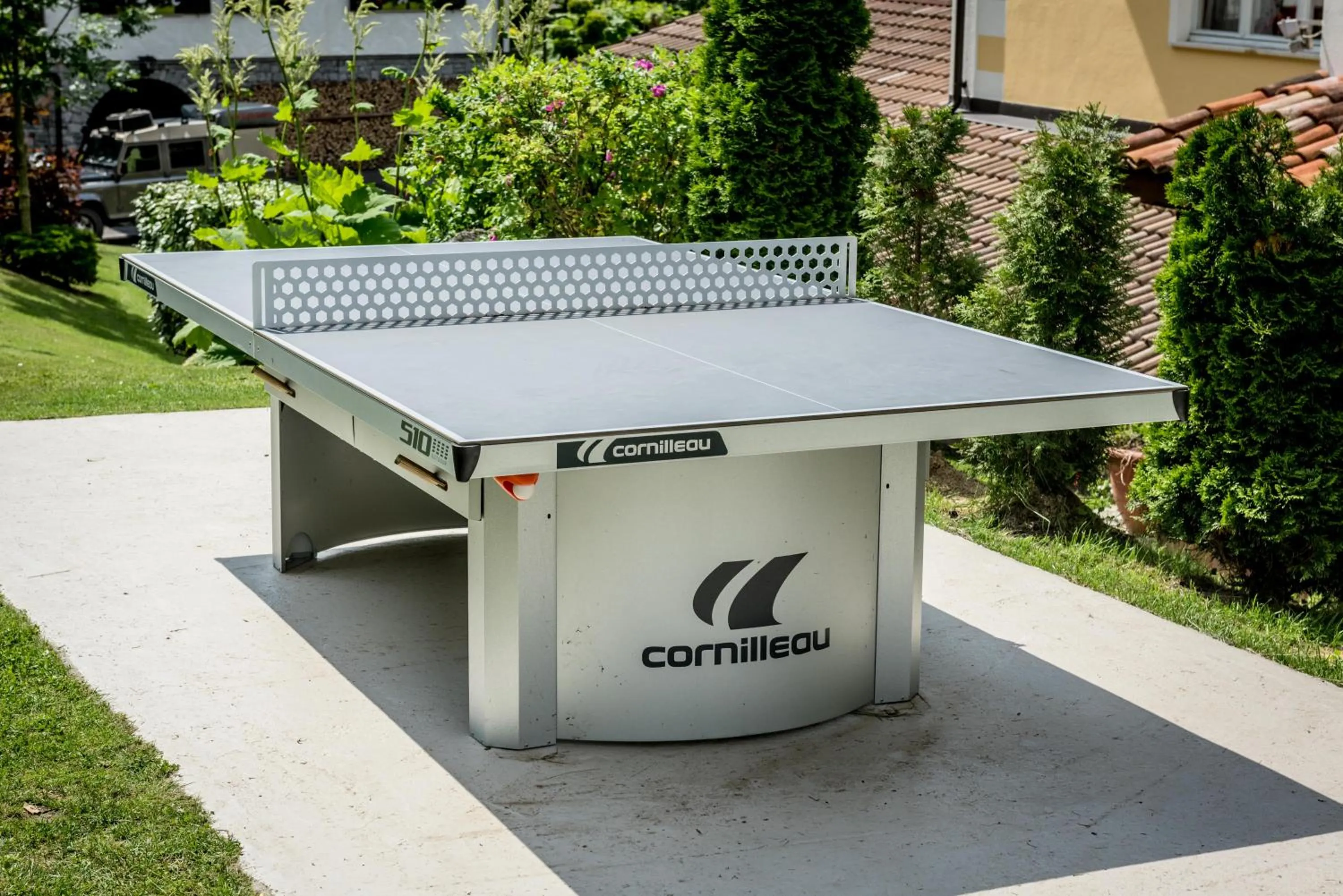 Table tennis in Good Life Hotel Garden - Private Spa and Pool