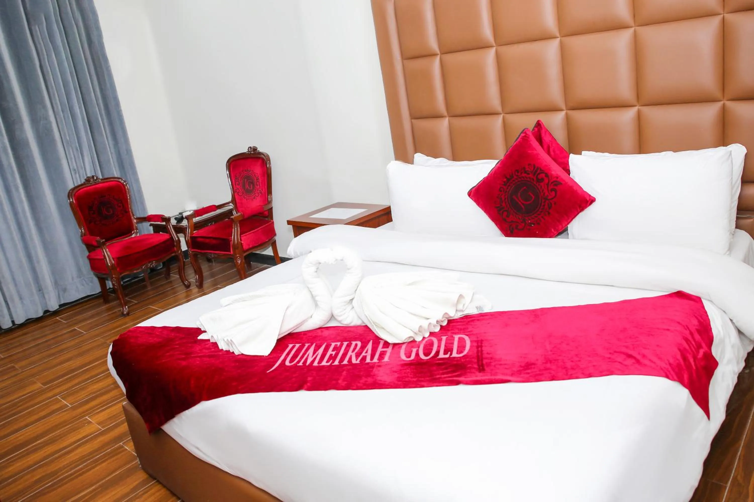 Bed in Jovial Gold Naran