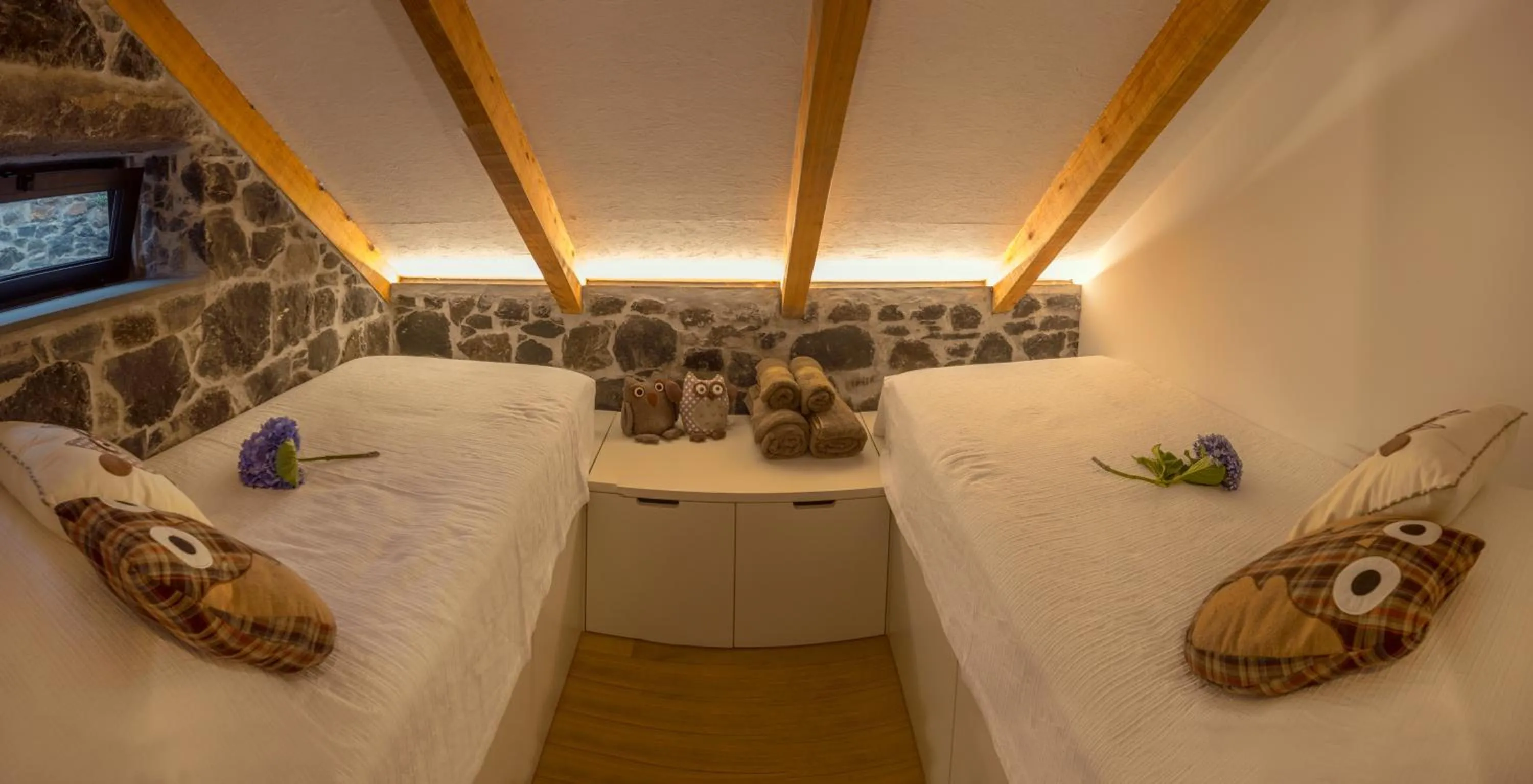 Bed in Palheiros do Serrado by Real Vision