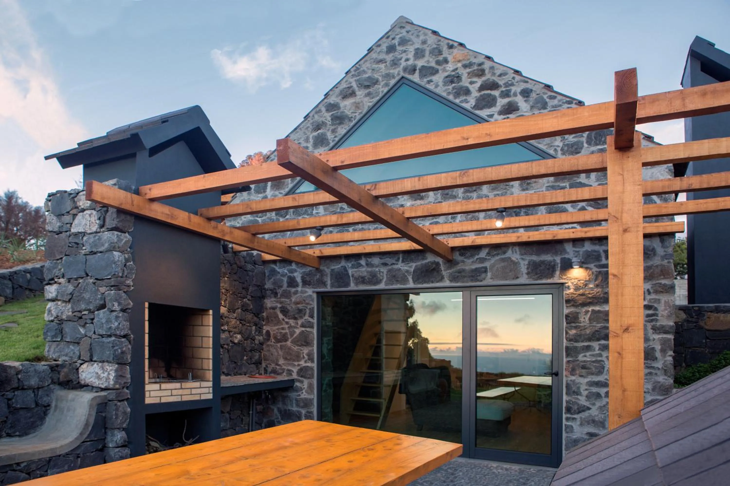Property building in Palheiros do Serrado by Real Vision