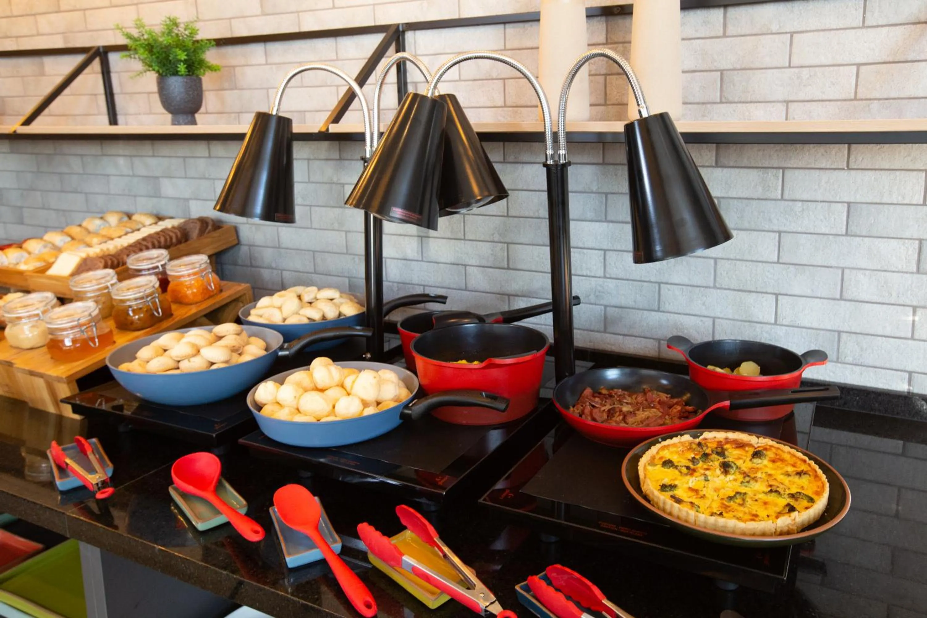 Breakfast in Slaviero Ponta Grossa