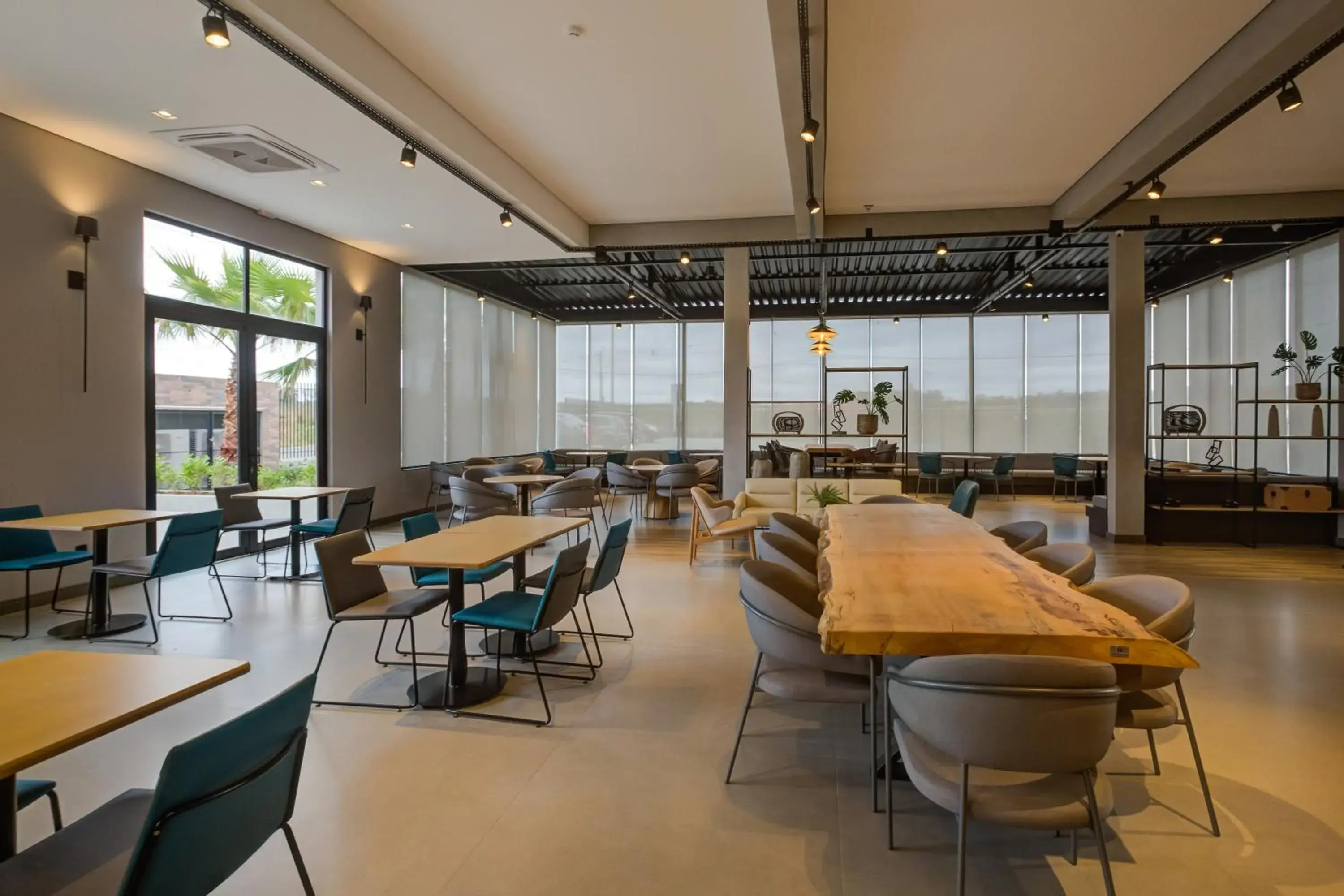 Restaurant/places to eat in Slaviero Ponta Grossa Restaurant/places to eat in Slaviero Ponta Grossa