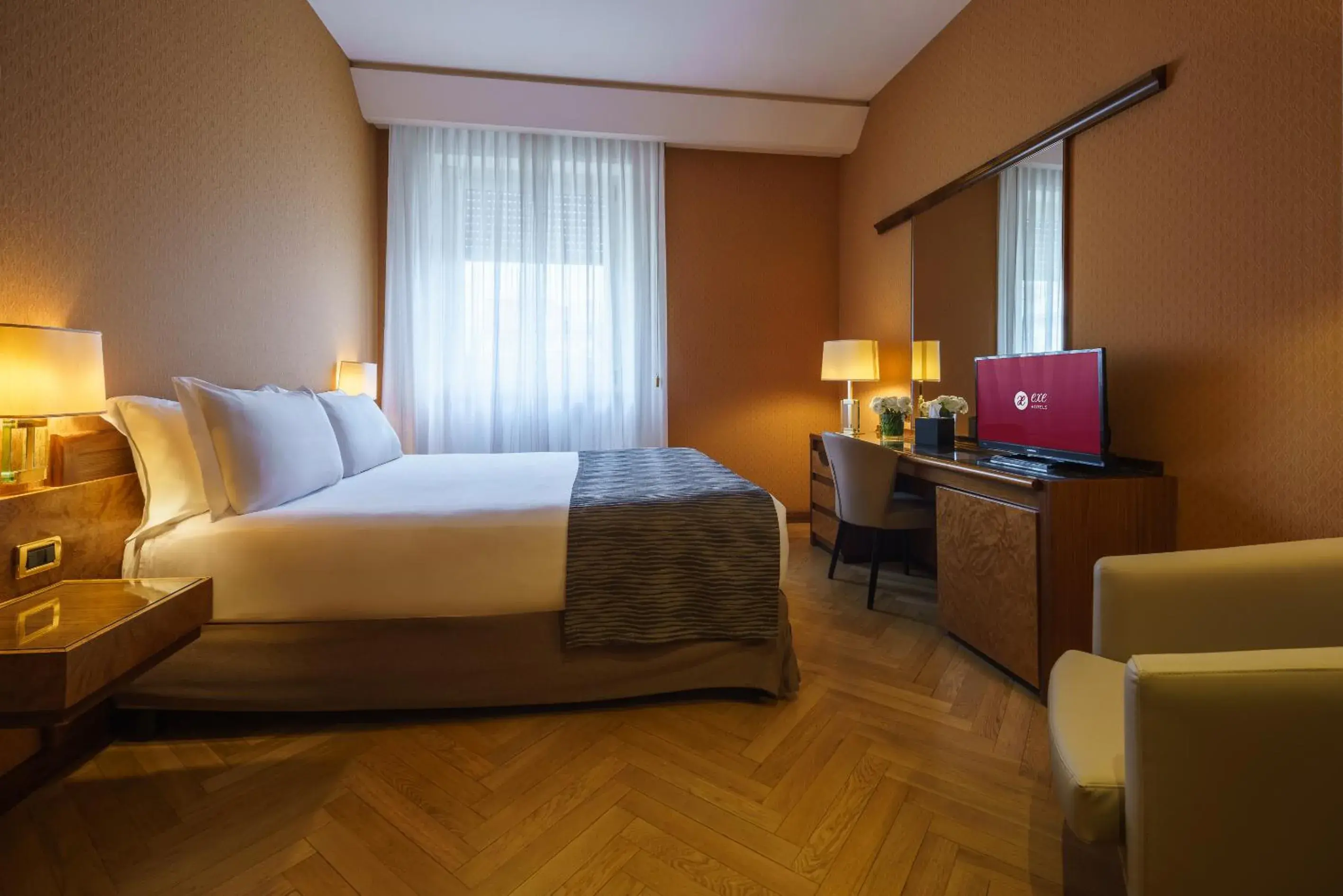 Bedroom, Bed in Exe Majestic Bedroom, Bed in Exe Majestic