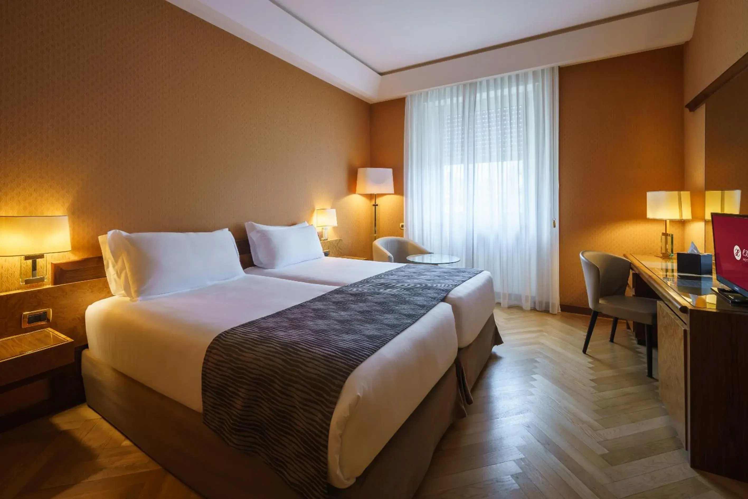 Bedroom, Bed in Exe Majestic Bedroom, Bed in Exe Majestic