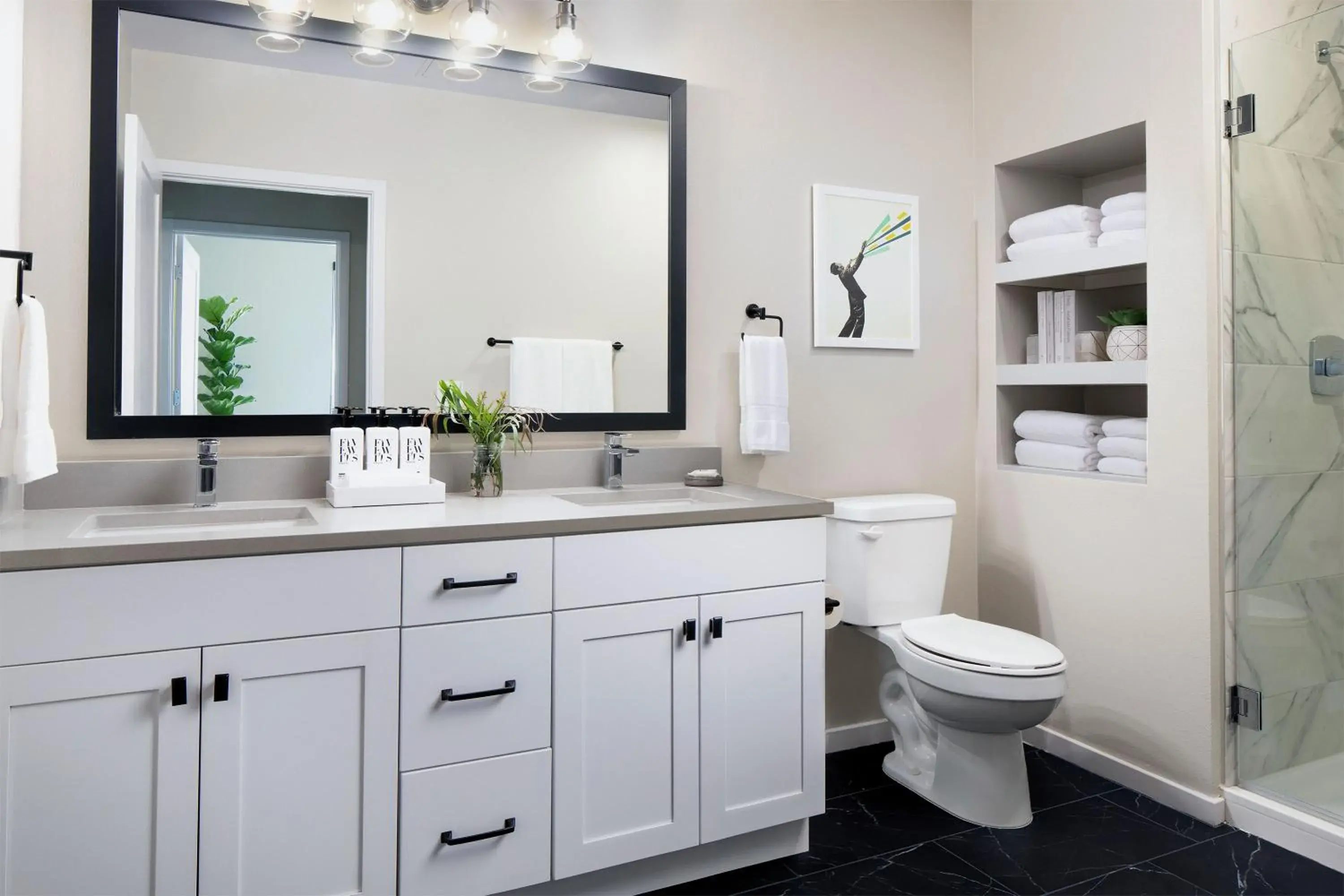 Bathroom in Sentral Old Town Bathroom in Sentral Old Town